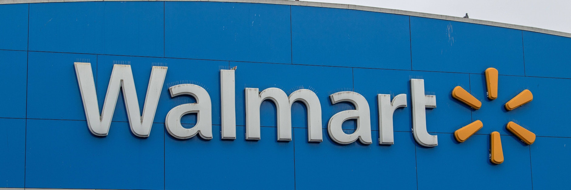 Das Schild einer Walmart-Filiale in den USA (Symbolfoto)