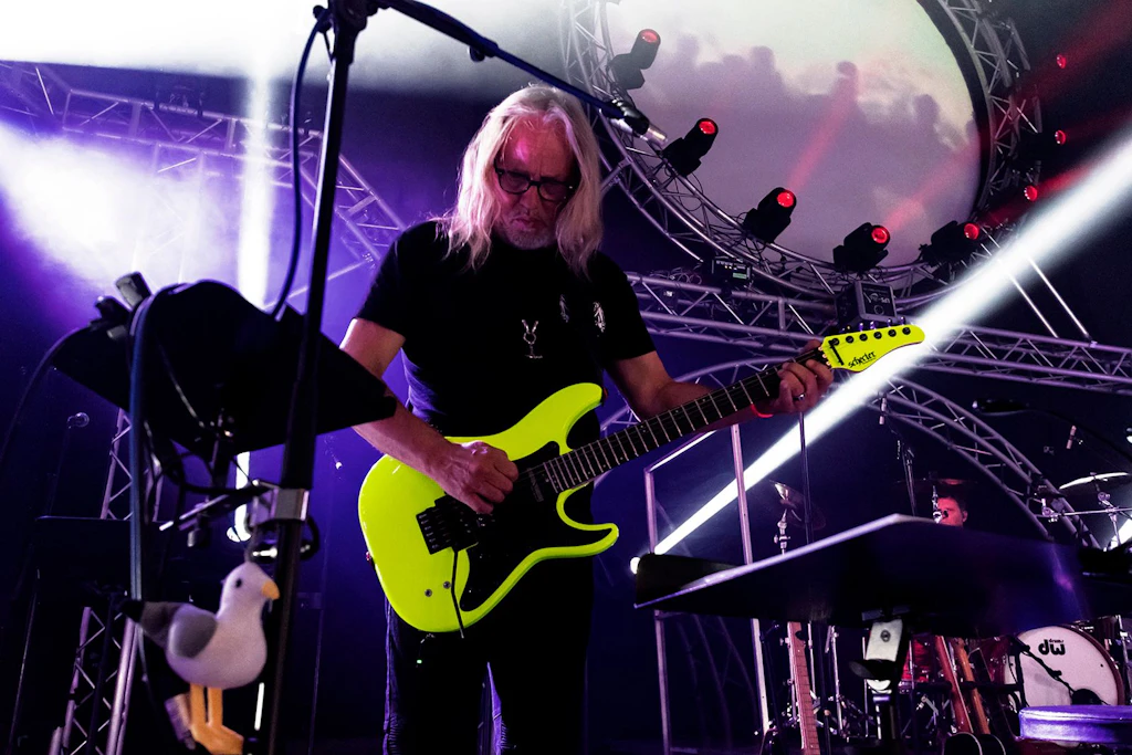 Musik-Wahnsinn im Tempodrom: Ostrocker Hardy Krischkowsky holt Pink Floyd auf die Bühne!