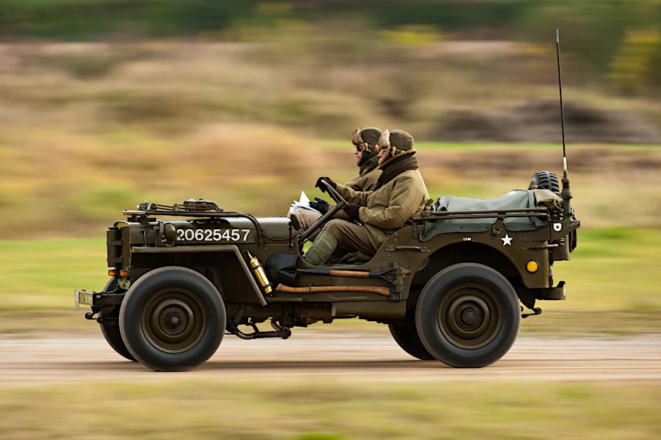 Der Armee-Geländewagen&nbsp; Willys Jeep wurde im Zweiten Weltkrieg in Dienst gestellt.