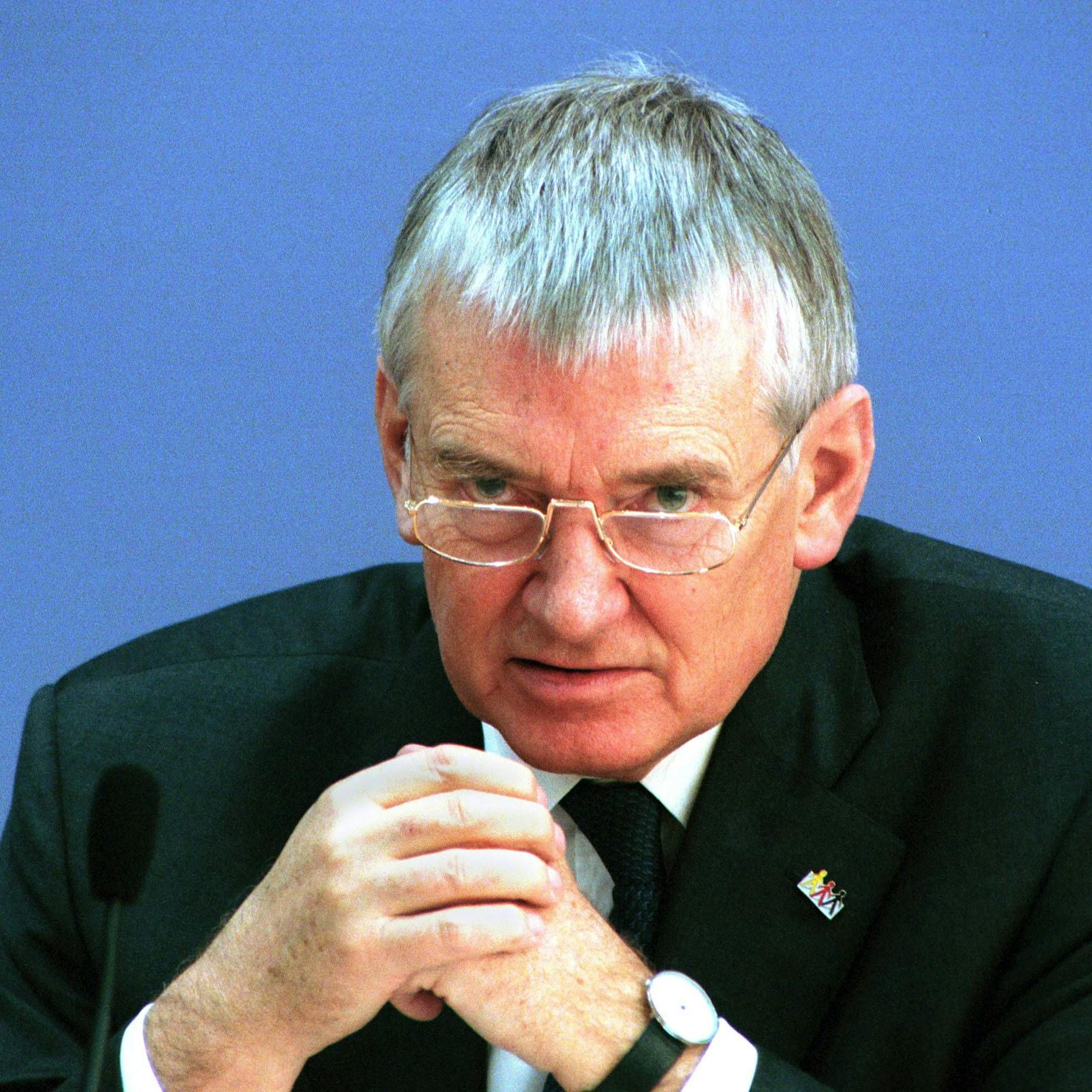 Ex-Innenminister Otto Schily hält allgemeine Impfpflicht für unverantwortlich und verfassungswidrig - aus DIESEM Grund