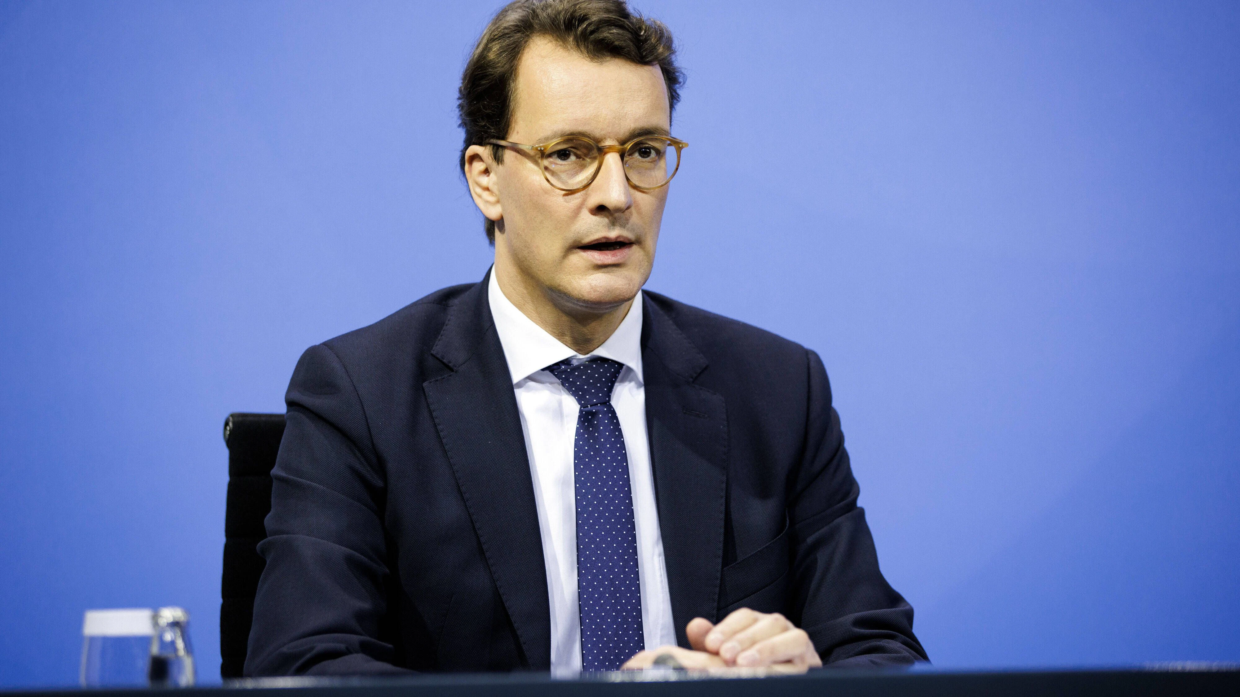 Hendrik Wüst (CDU), Ministerpräsident von Nordrhein-Westfalen, äußert sich nach dem Corona-Gipfel zu den getroffenen Entscheidungen.