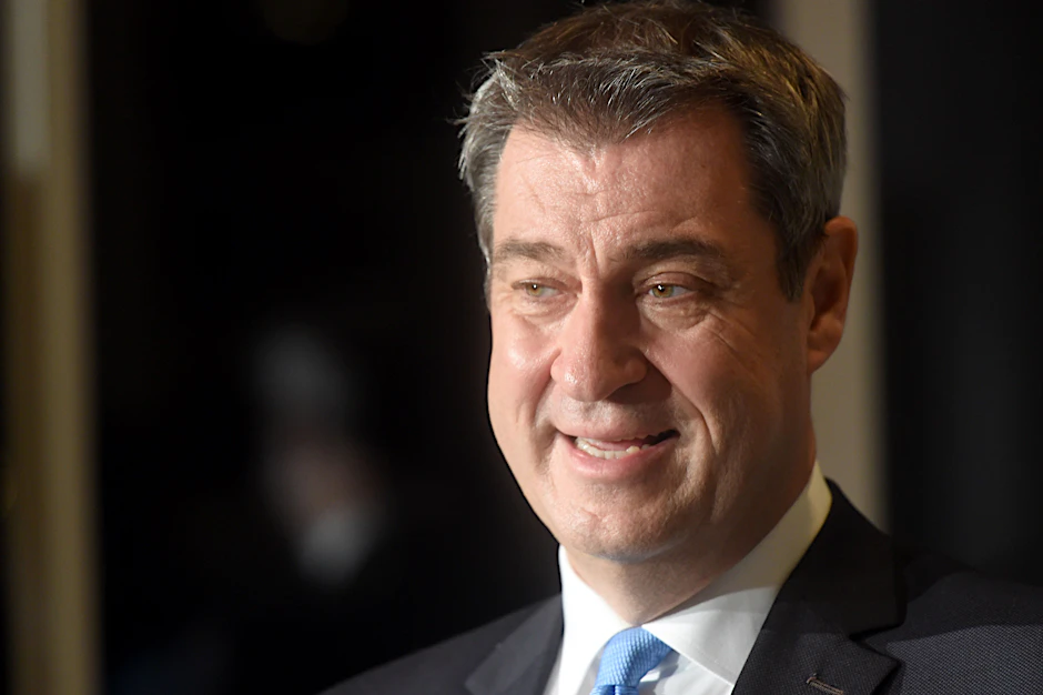Markus Söder berät am Donnerstag mit Kollegen in Bund und Ländern über das weitere Vorgehen in der Corona-Pandemie (Archivbild).
