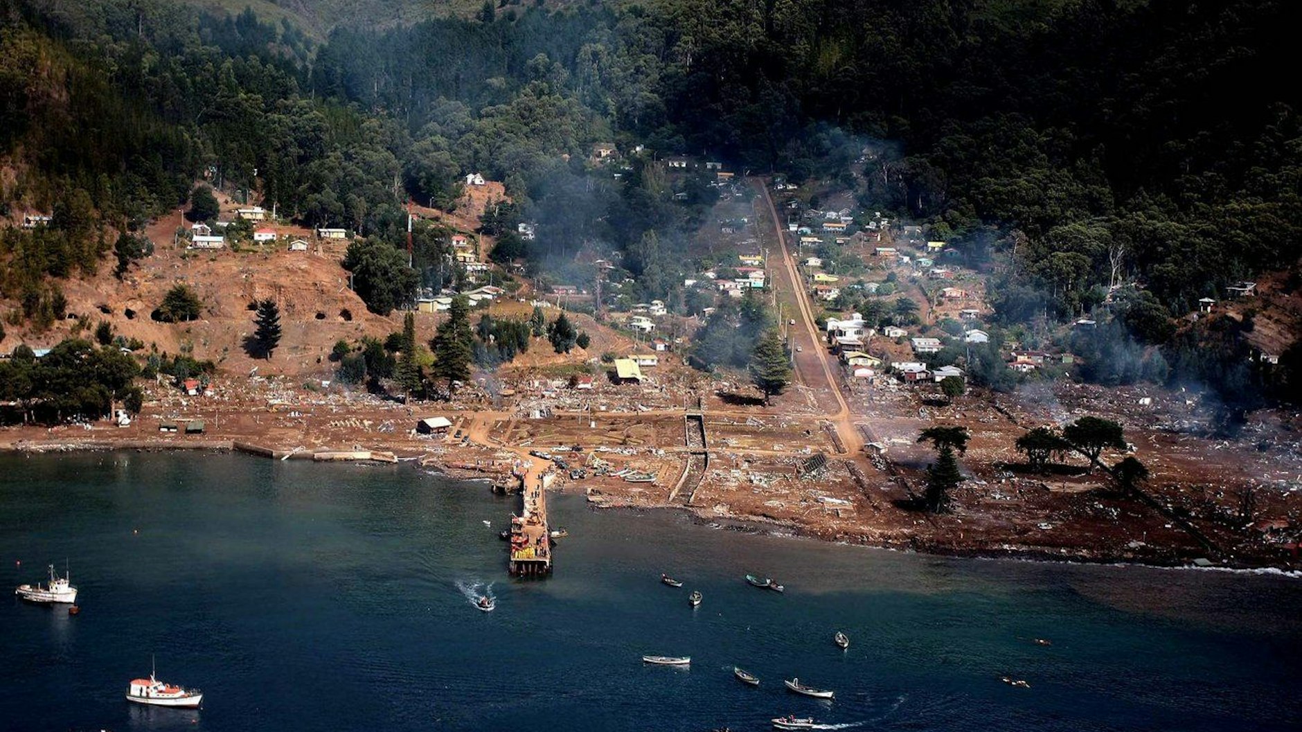 Die Insel Robinson Crusoe nach dem verherrenden Tsunami