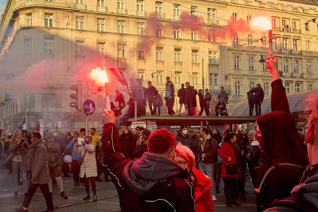 Wenn aus einem Anti-Corona Protest ein „weihnachtliches Familienfest“ wird