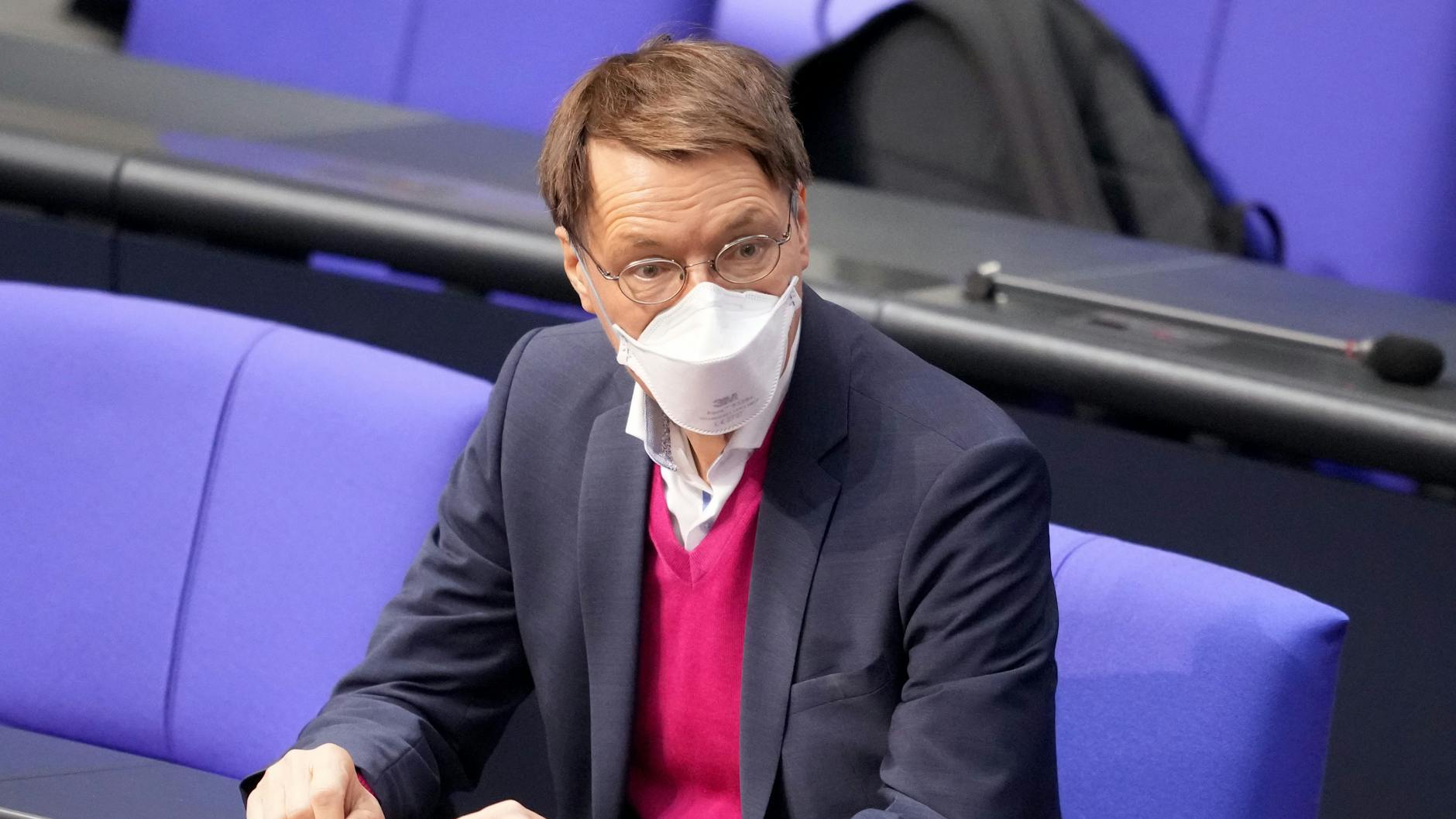 Der SPD-Gesundheitsexperte Karl Lauterbach ist laut Umfrage der Favorit für das Amt des Gesundheitsministers.