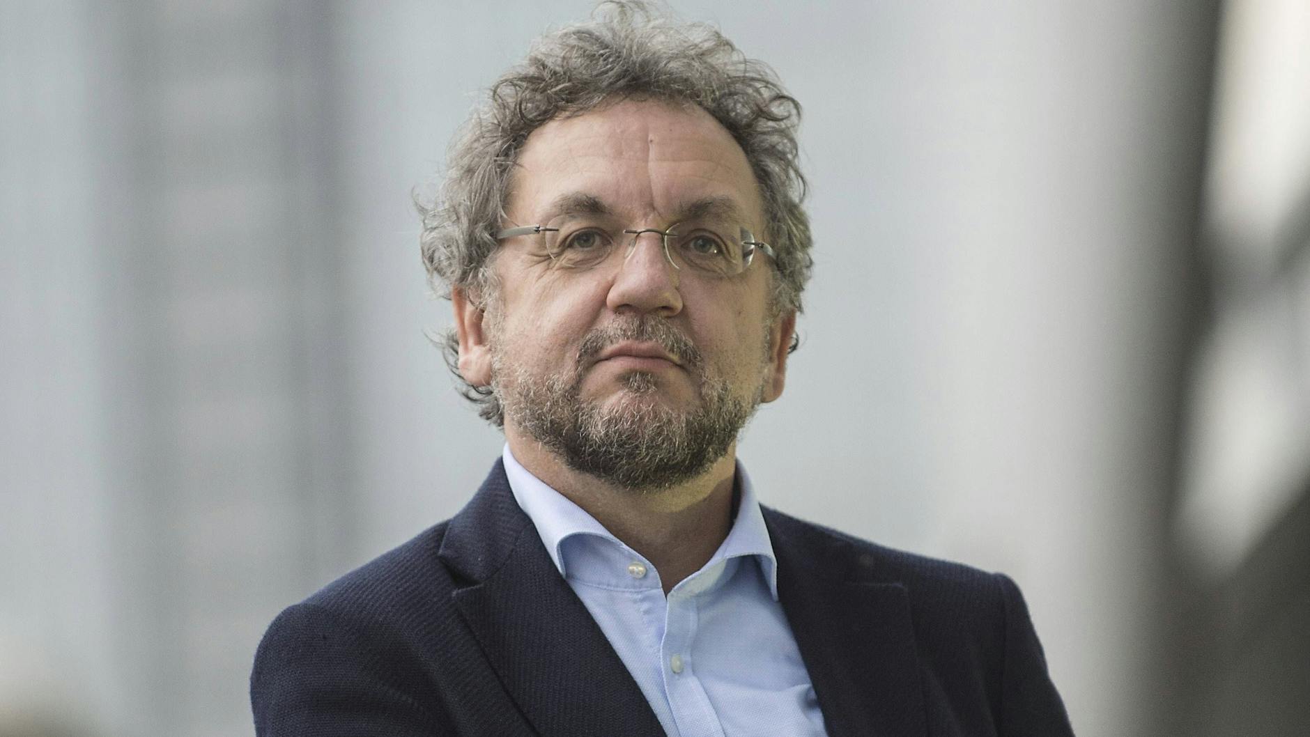 Heribert Prantl, lange Jahre Mitglied der Chefredaktion bei der Süddeutschen Zeitung, war zuvor Richter und ist heute Kolumnist bei der SZ. 