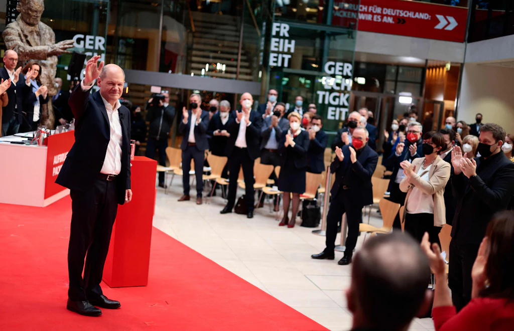 SPD-Parteitag stimmt für Ampel-Koalition im Bund