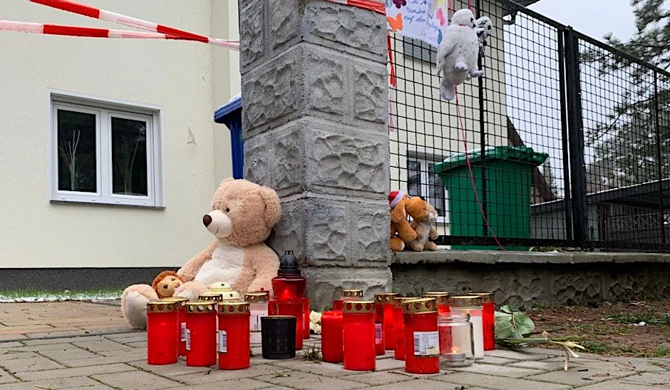 Schockstarre in Königs Wusterhausen: Familie tot +++ Es gab einen Abschiedsbrief +++ Nachbar sah Leiche durchs Fenster