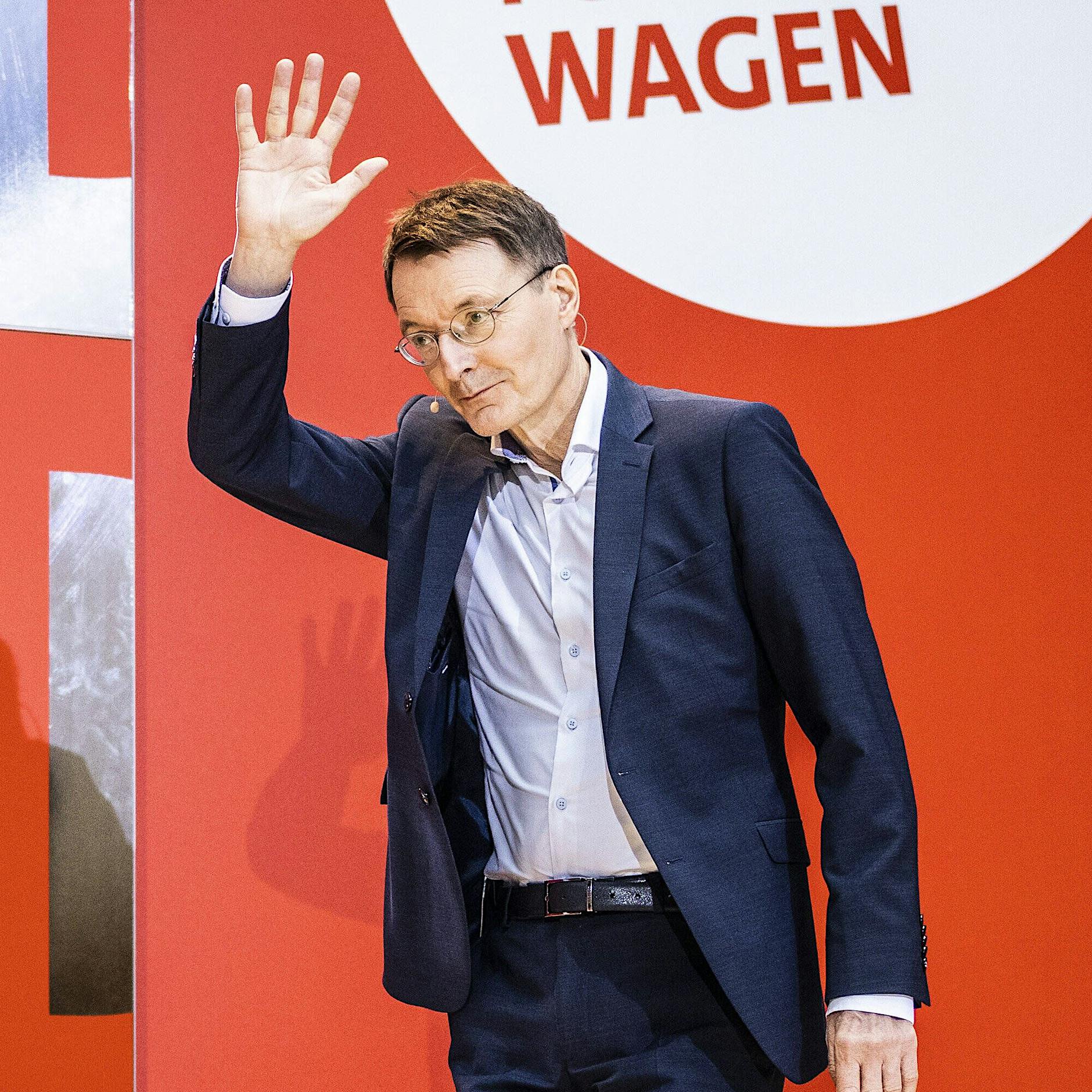 Neuer Gesundheitsminister: Lob und Spott für Lauterbach