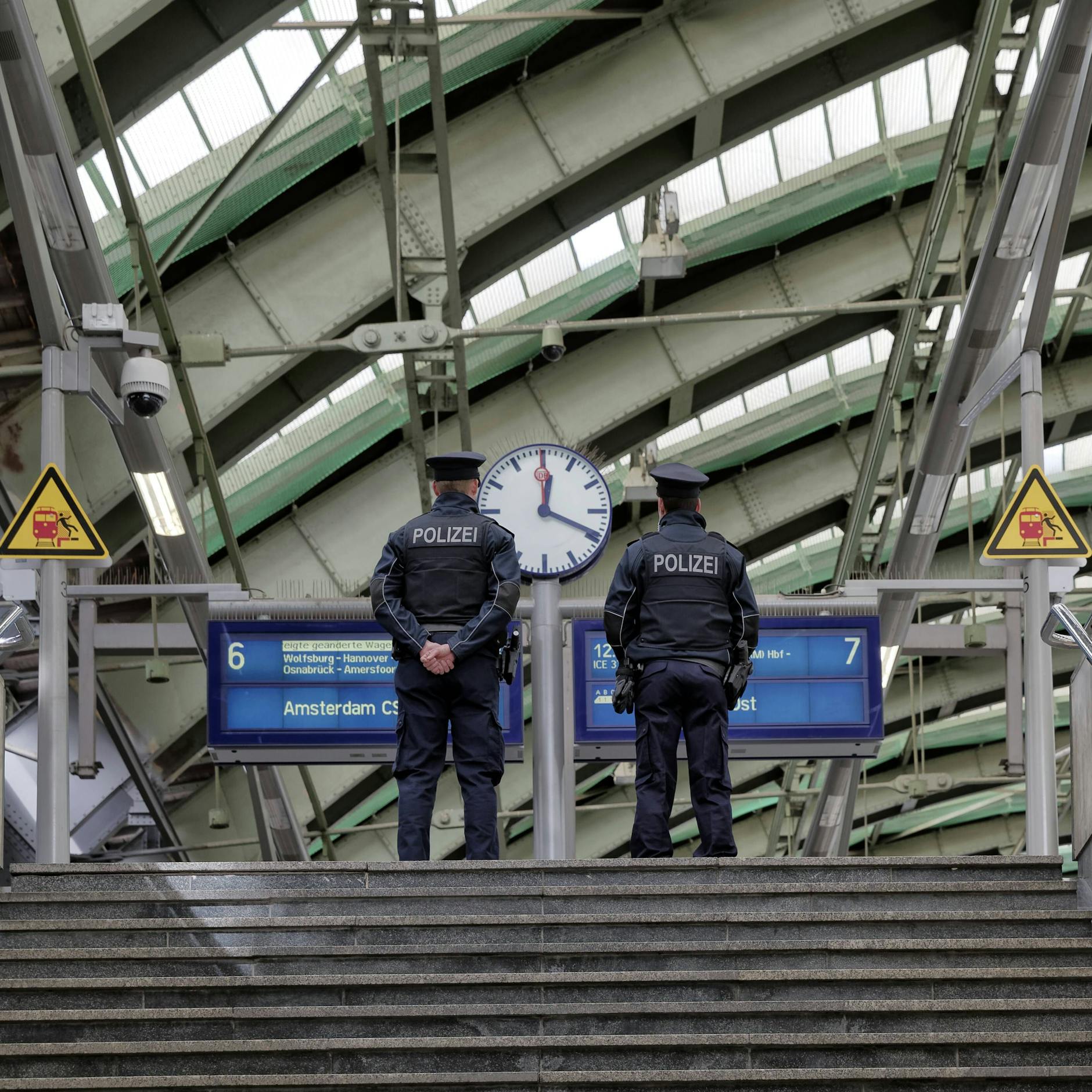 Image - Ostbahnhof in Berlin: Bundespolizist schießt auf Mann