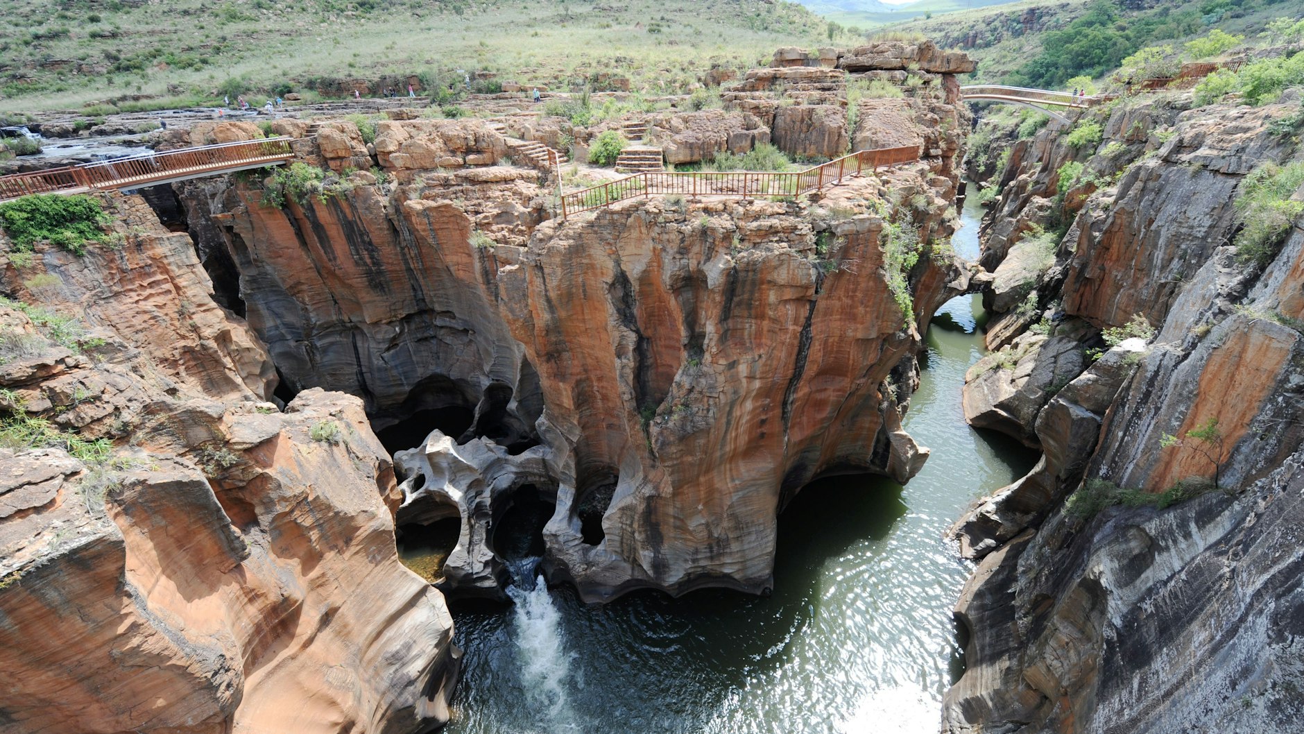 Der Aussichtspunkt Bourke’s Luck Potholes zählt zu den Touristenattraktionen der Region. Hier beginnt der Blyde River Canyon. 