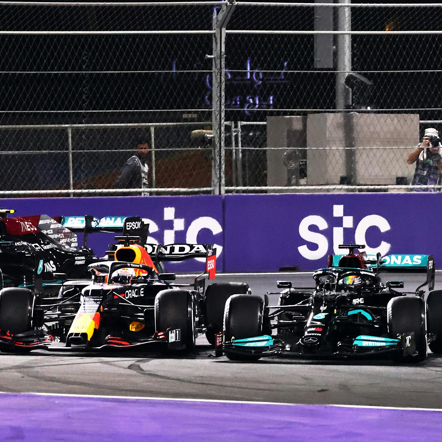 Lewis Hamiltons Angst: Rammt sich Max Verstappen in Abu Dhabi zum Titel?