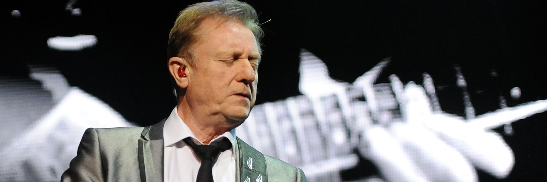 &nbsp;John Miles&nbsp;