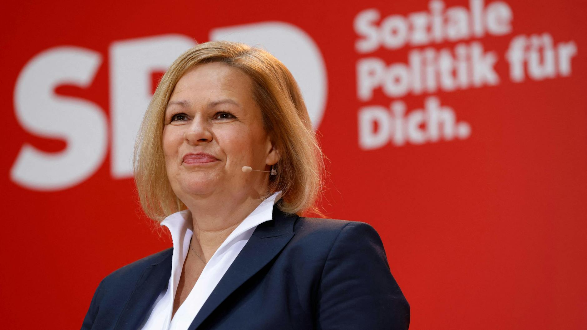 Mit Nancy Faeser, bisher Fraktions-und Landeschefin der hessischen SPD, soll erstmals eine Frau das Bundesinnenministerium führen.
