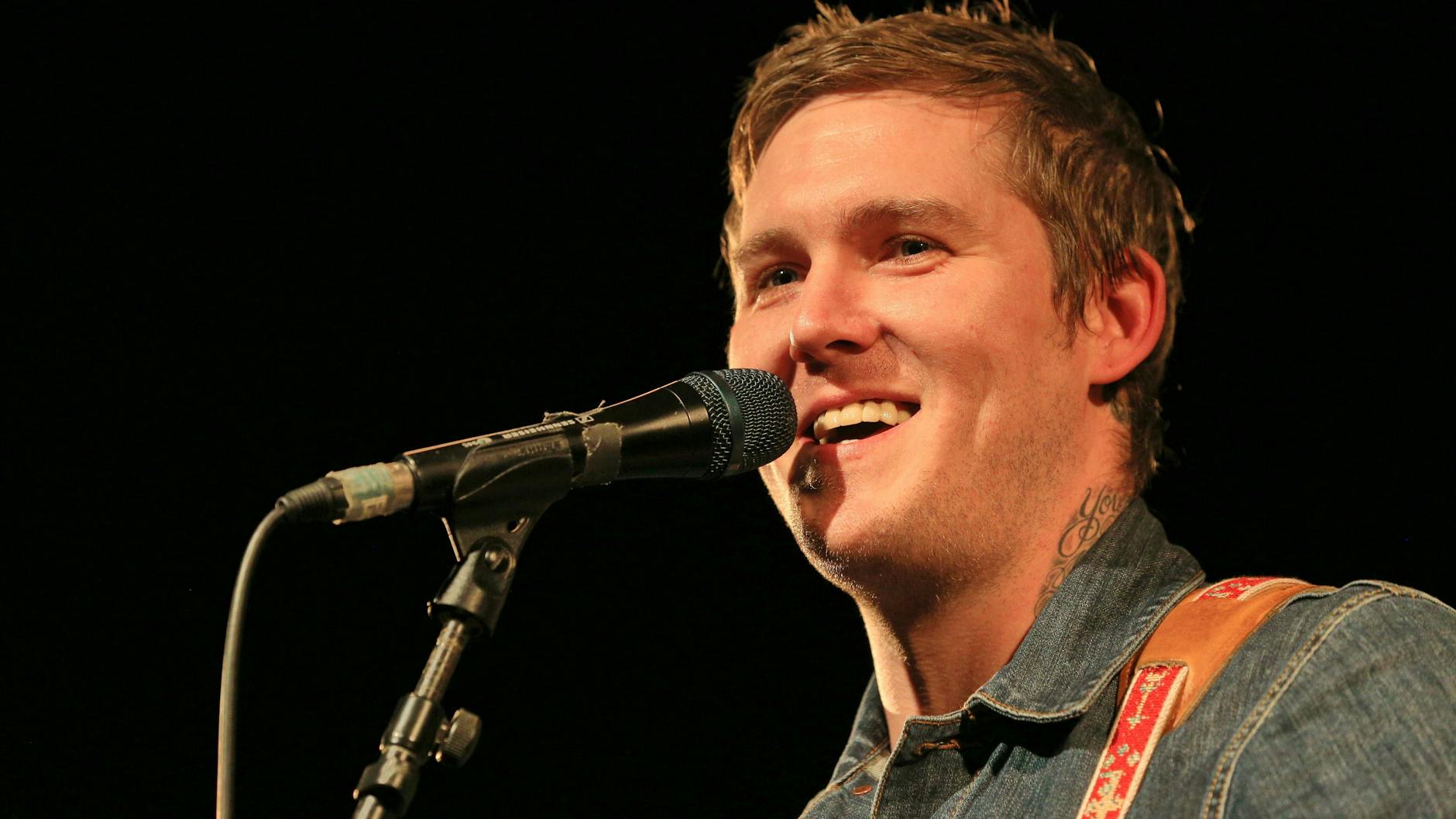 Brian Fallon zeigt vor Weihnachten seine melancholische Seite.