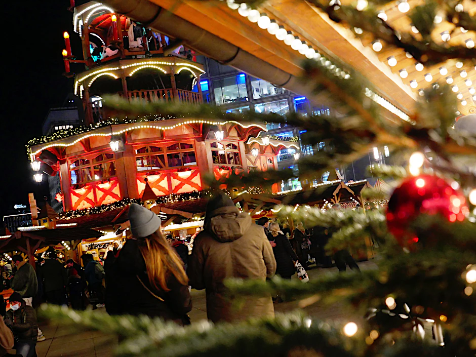 Auf allen Weihnachtsmärkten in Berlin gilt künftig 2G plus Maske.