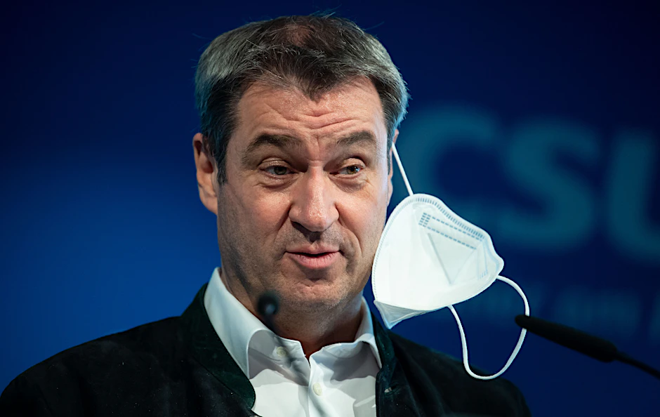 Markus Söder (CSU) sagte bei einer Pressekonferenz (Archivbild):&nbsp;„Die Inzidenz bei Ungeimpften liegt in Bayern bei 1600 – bei Geimpften knapp über 100.“