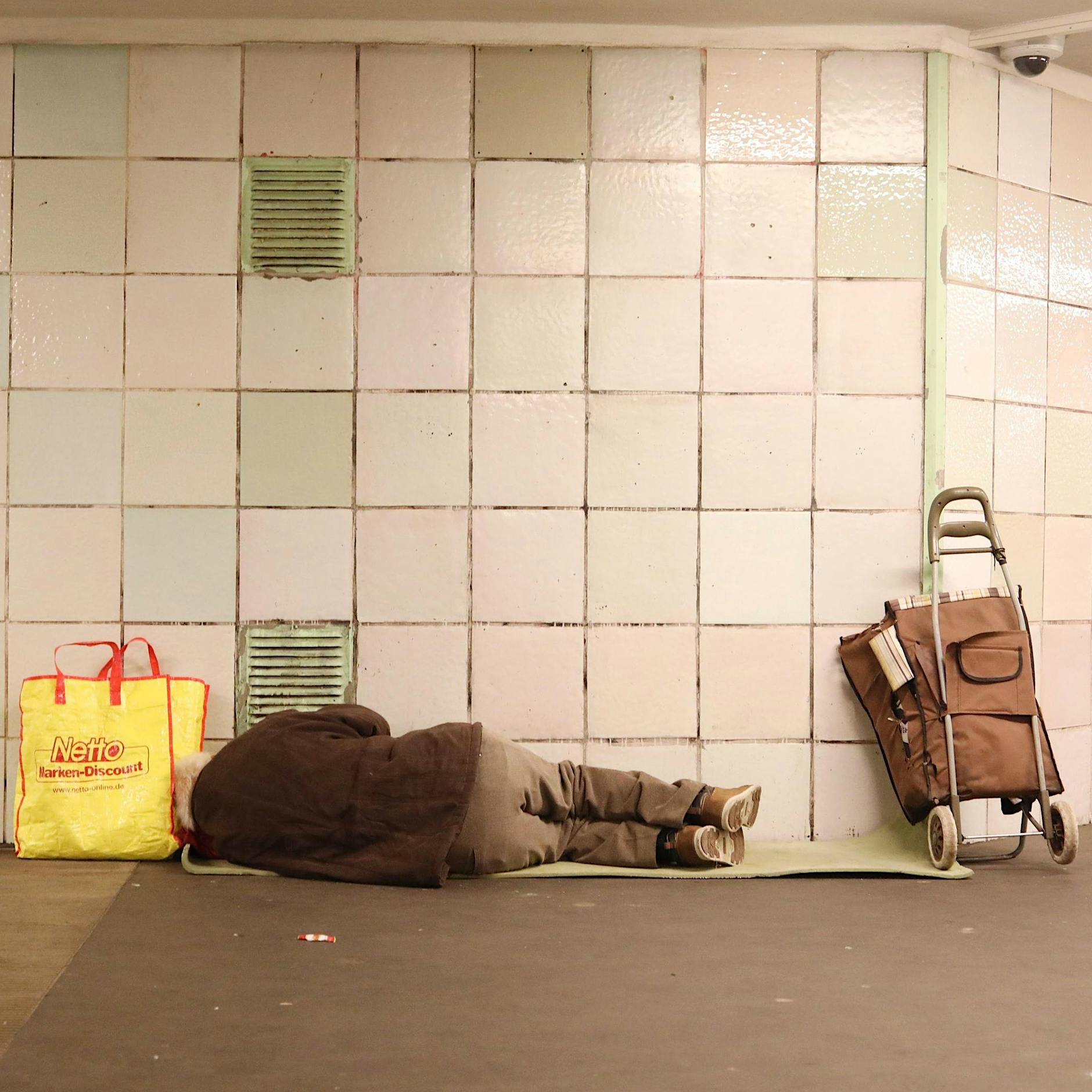 3G in Berlin: Senat verbannt Obdachlose von Bahnsteigen