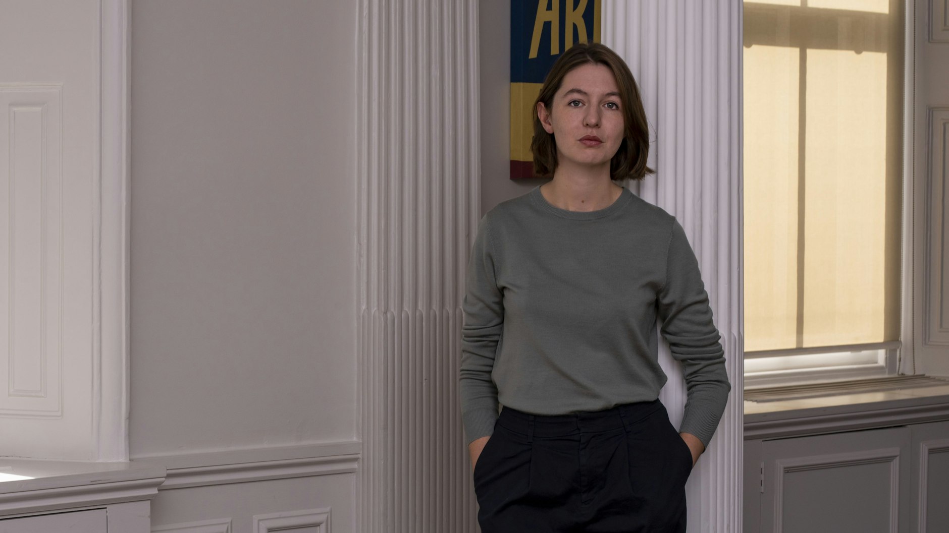 Die irische Schriftstellerin Sally Rooney legte in diesem Jahr ihren dritten Roman vor: „Schöne Welt, wo bist du“.