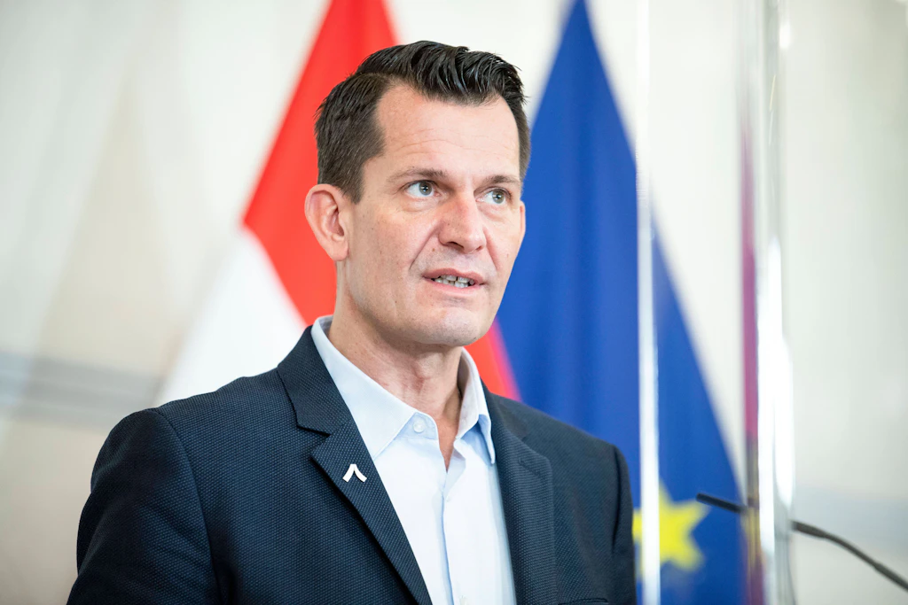 Corona in Österreich: Impfverweigerern drohen hohe Strafen