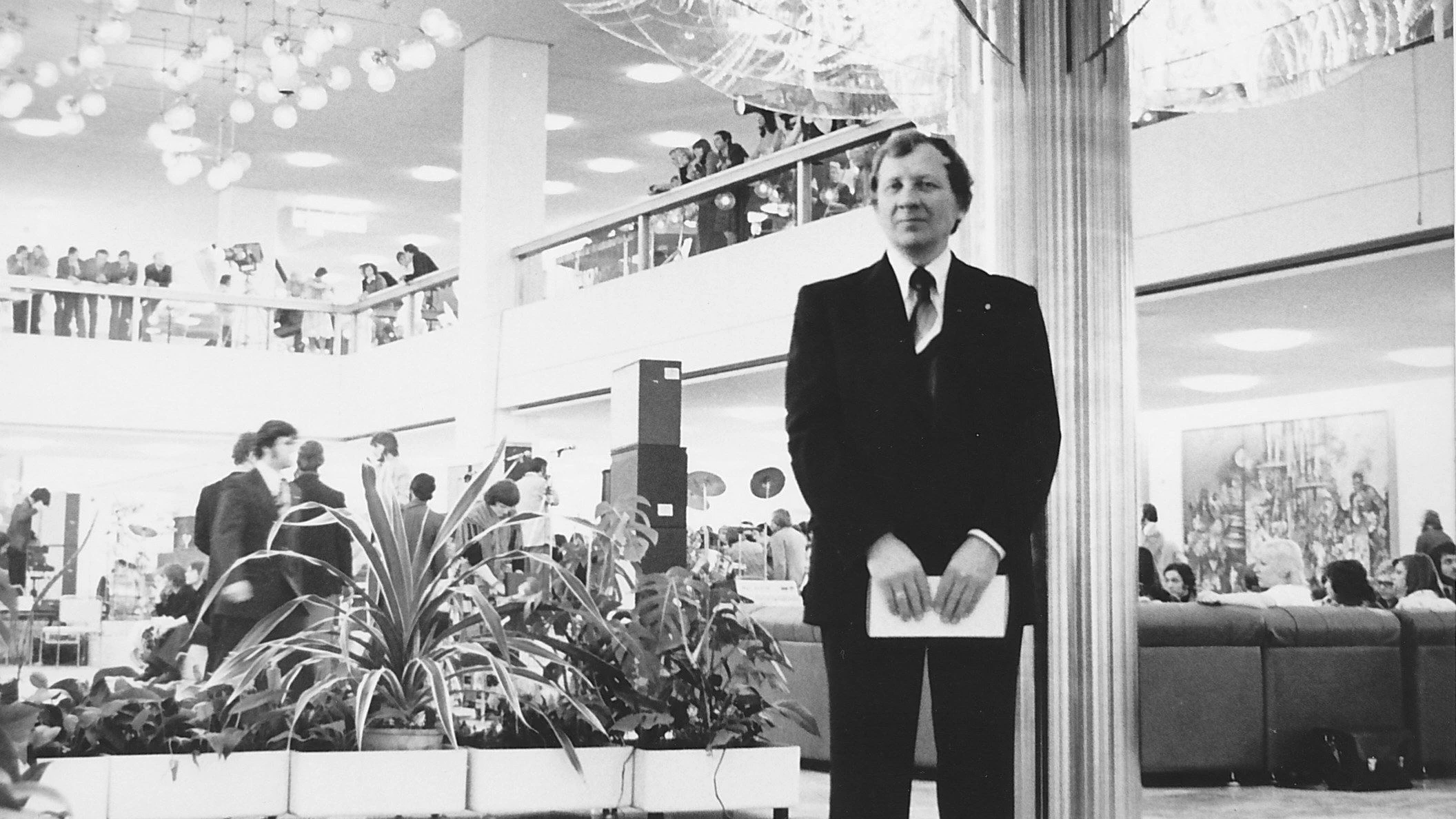 Star-Architekt Heinz Graffunder (1926-1994) entwarf in den 70er Jahren den Palast der Republik. Er bautre auch am Tierpark mit.