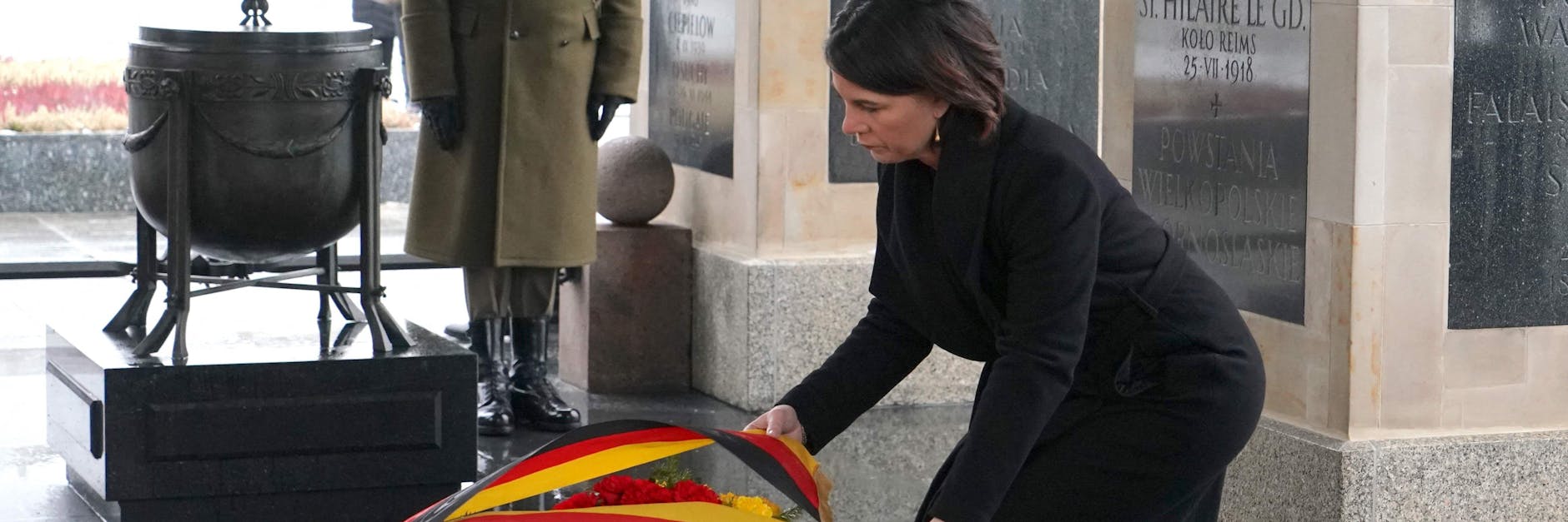 Am Grab des unbekannten Soldaten legte Annalena Baerbock einen Kranz nieder.