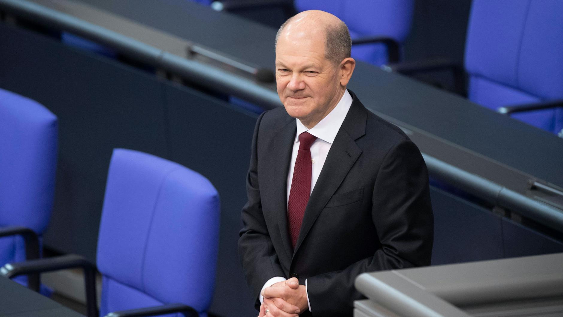 Bundeskanzler Olaf Scholz wird mit den Ministerpräsidenten der Länder Kontaktbeschränkungen beschließen.