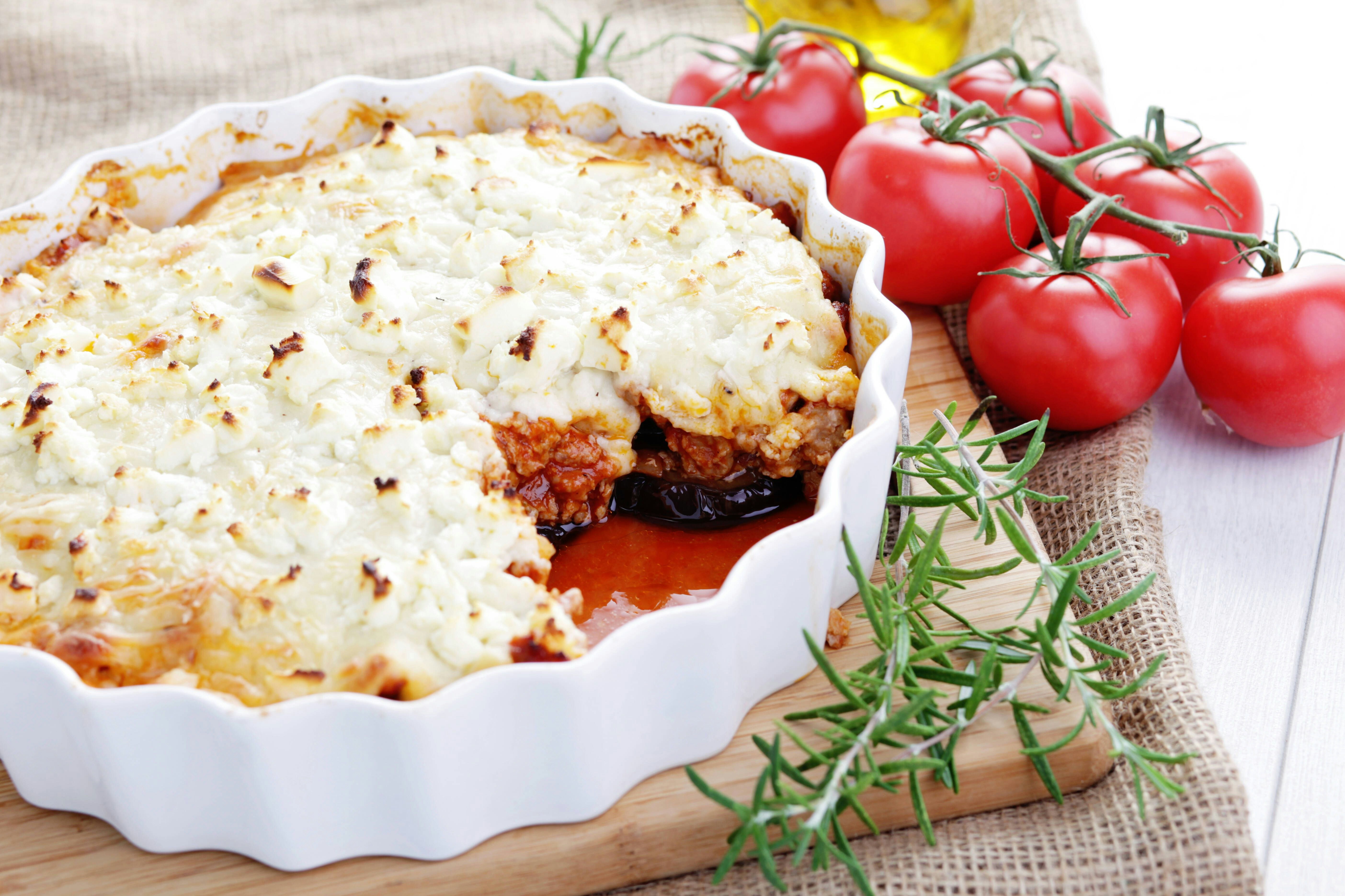Gesundes Rezept für mediterranen Auflauf: Mit Schweinefilet total genial