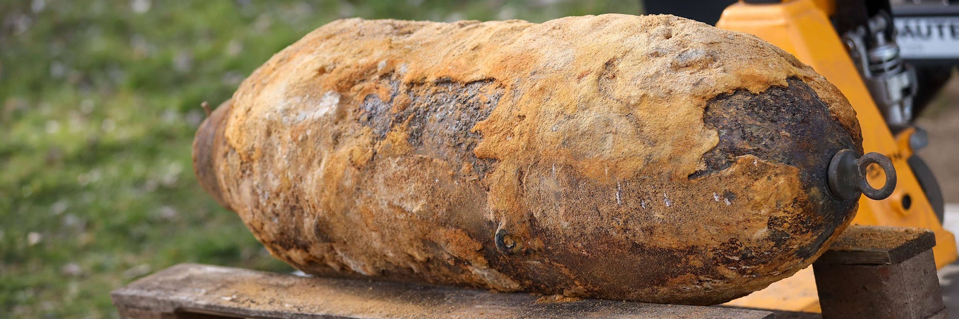 Eine 250 Kilogramm schwere amerikanische Fliegerbombe (Symbolbild). Zwei Zünder müssen entschärft werden.