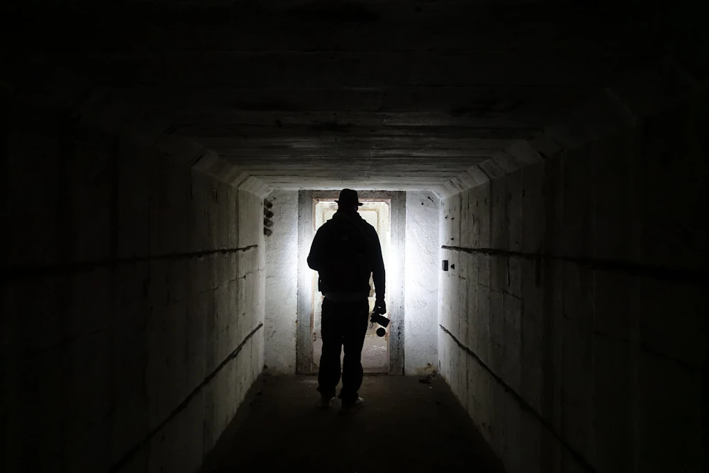 Bunker, Tunnel, Tanks: Auf Expedition in den geheimen Untergrund Brandenburgs