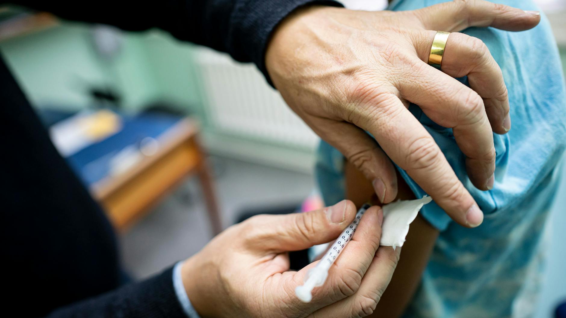 Corona-Impfungen sind nun auch für Kinder ab fünf Jahren möglich. Berlin startet mit den Kinderimpfungen am 15. Dezember.