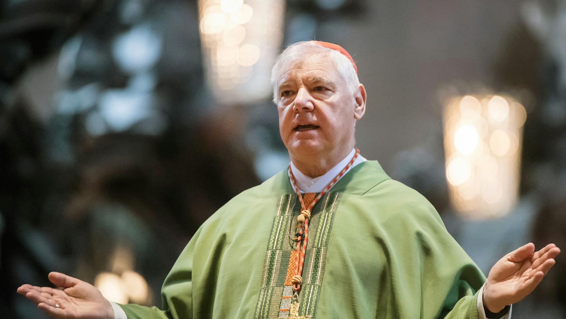 Kardinal Gerhard Ludwig Müller hat Verschwörungsmythen über eine angeblich geplante Gleichschaltung der Menschen nach Corona und einen Überwachungsstaat verbreitet.