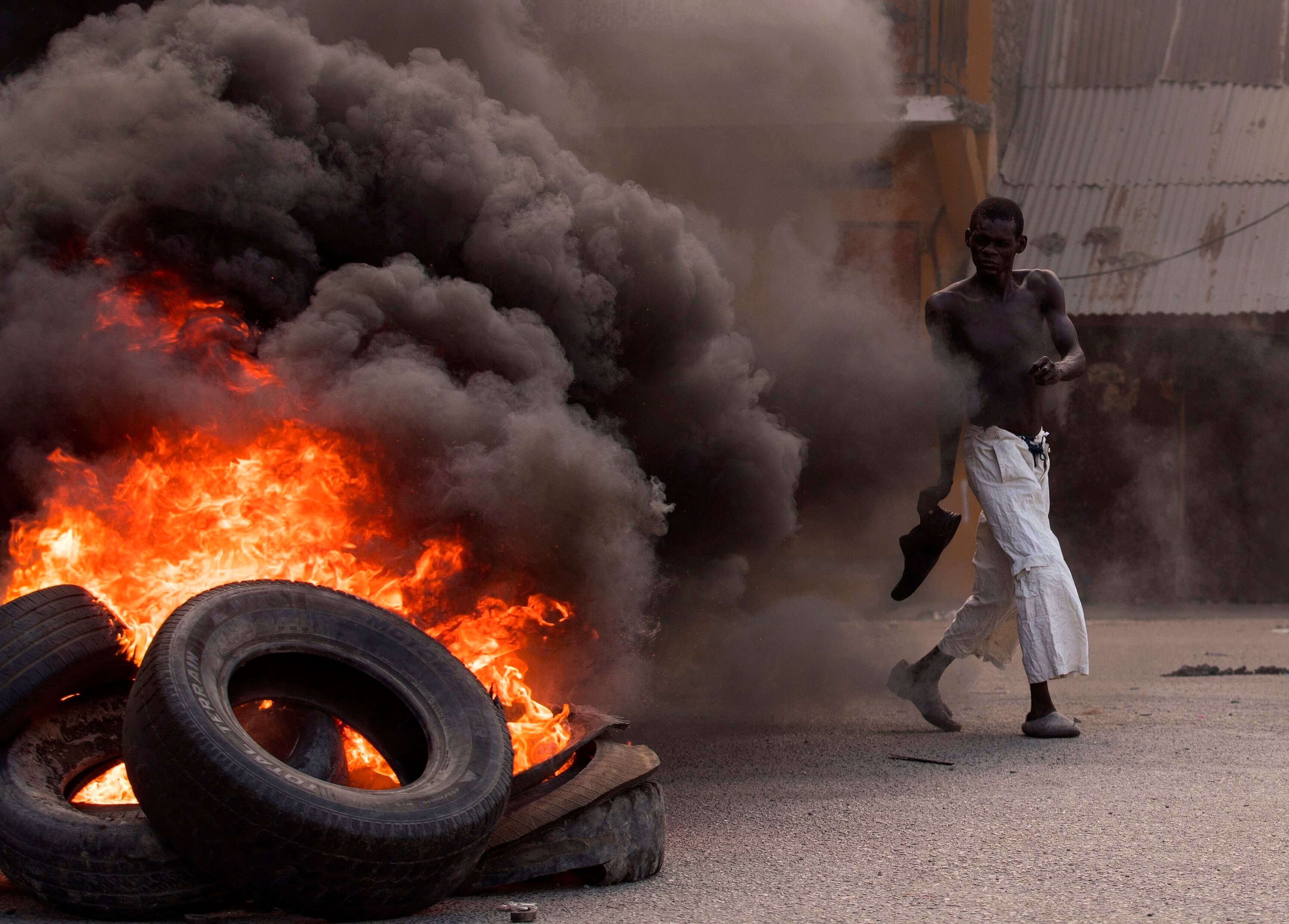 Image - Sie wollten Benzin vom umgekippten Lkw stehlen: Über 60 Tote nach Explosion von Tanklaster