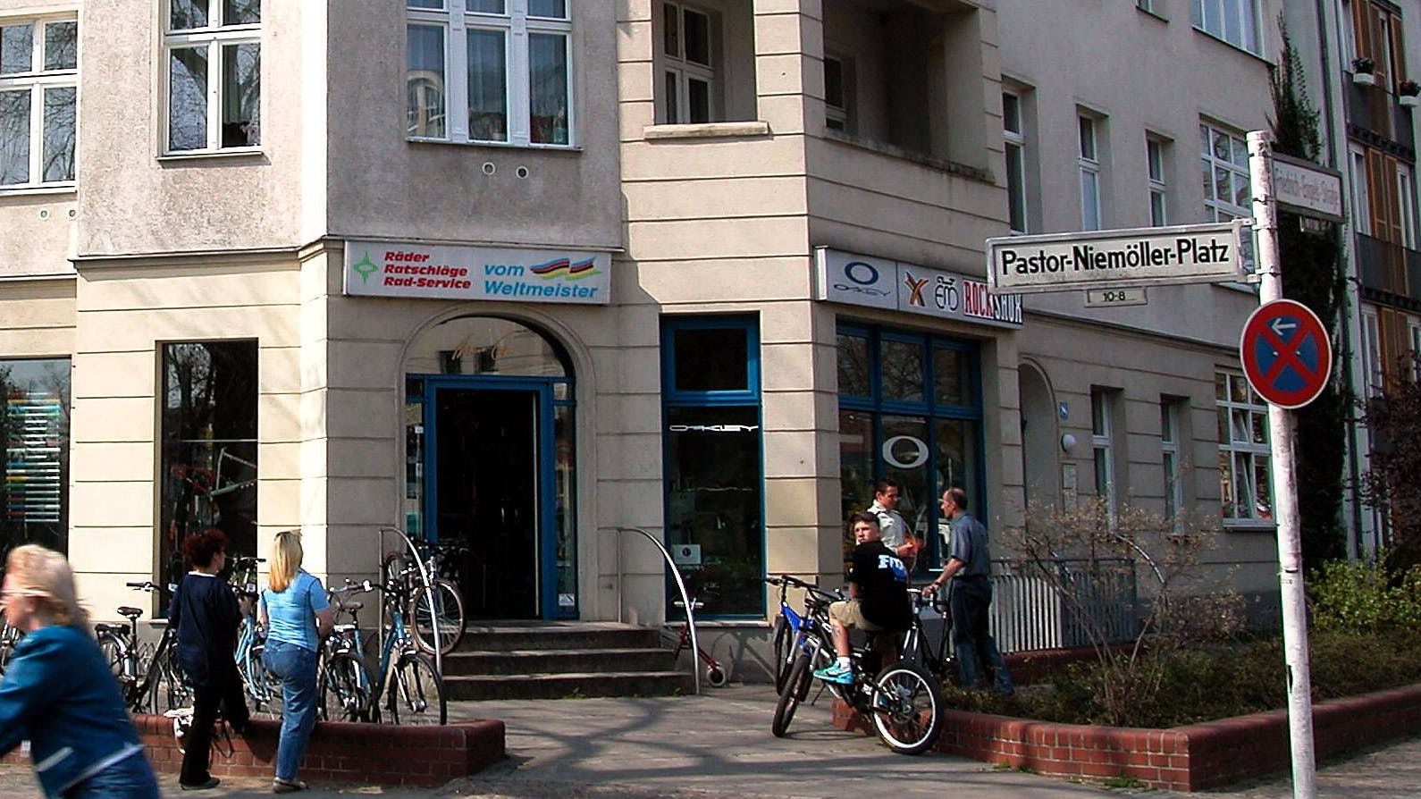 Der Pastor Niemöller-Platz in Pankow.