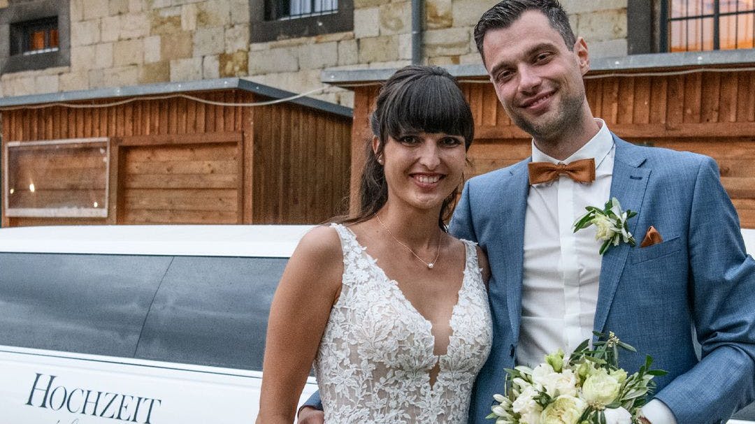 Robert und Juliane trauten sich bei „Hochzeit auf den ersten Blick“ vor den Altar. Doch es gibt Stress in den Flitterwochen.