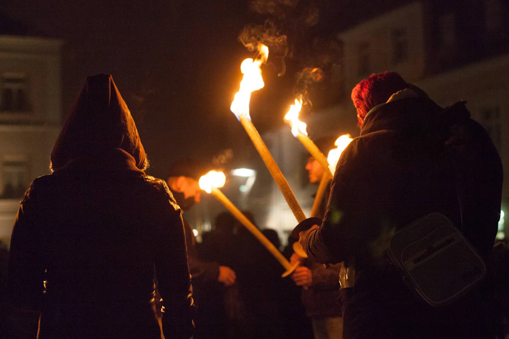 Rechtsextreme Anmelder: Fackel-Protest gegen Corona-Politik