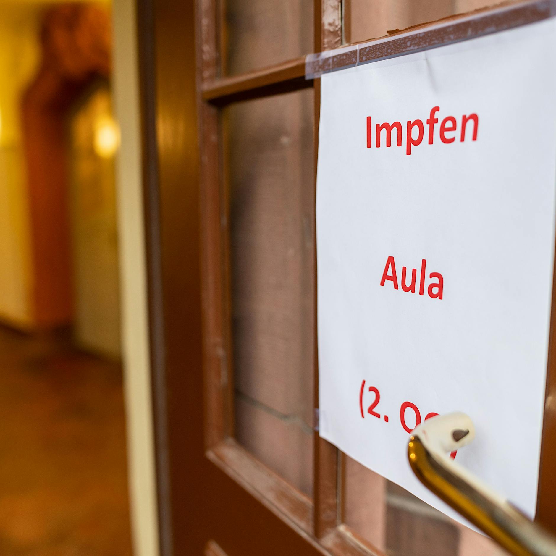 Neuköllner Schulleiter Robert Giese erhält E-Mail von Impfgegnern