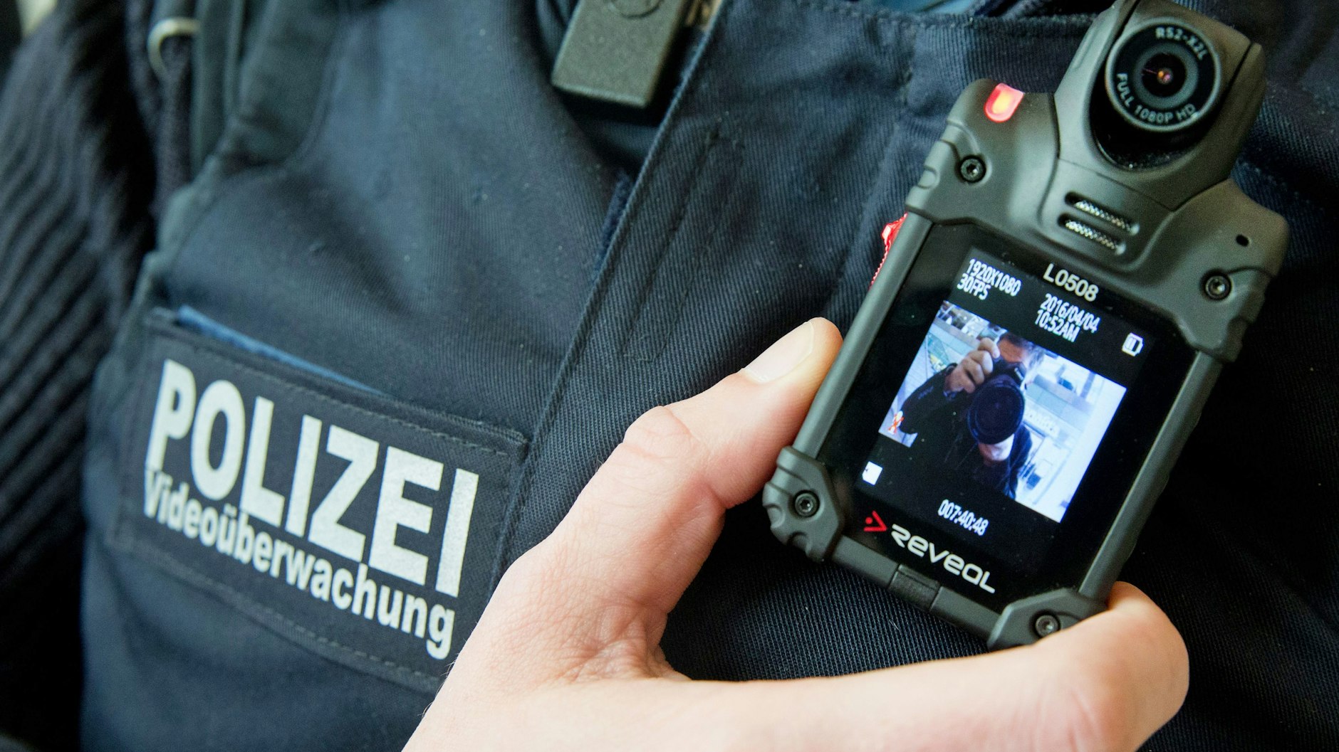 Beitrag zur Transparenz: Bodycams der Polizei.