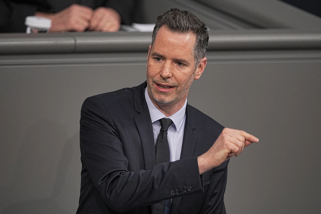 FDP-Fraktionschef Dürr: Bin bei Impfpflicht noch unentschlossen