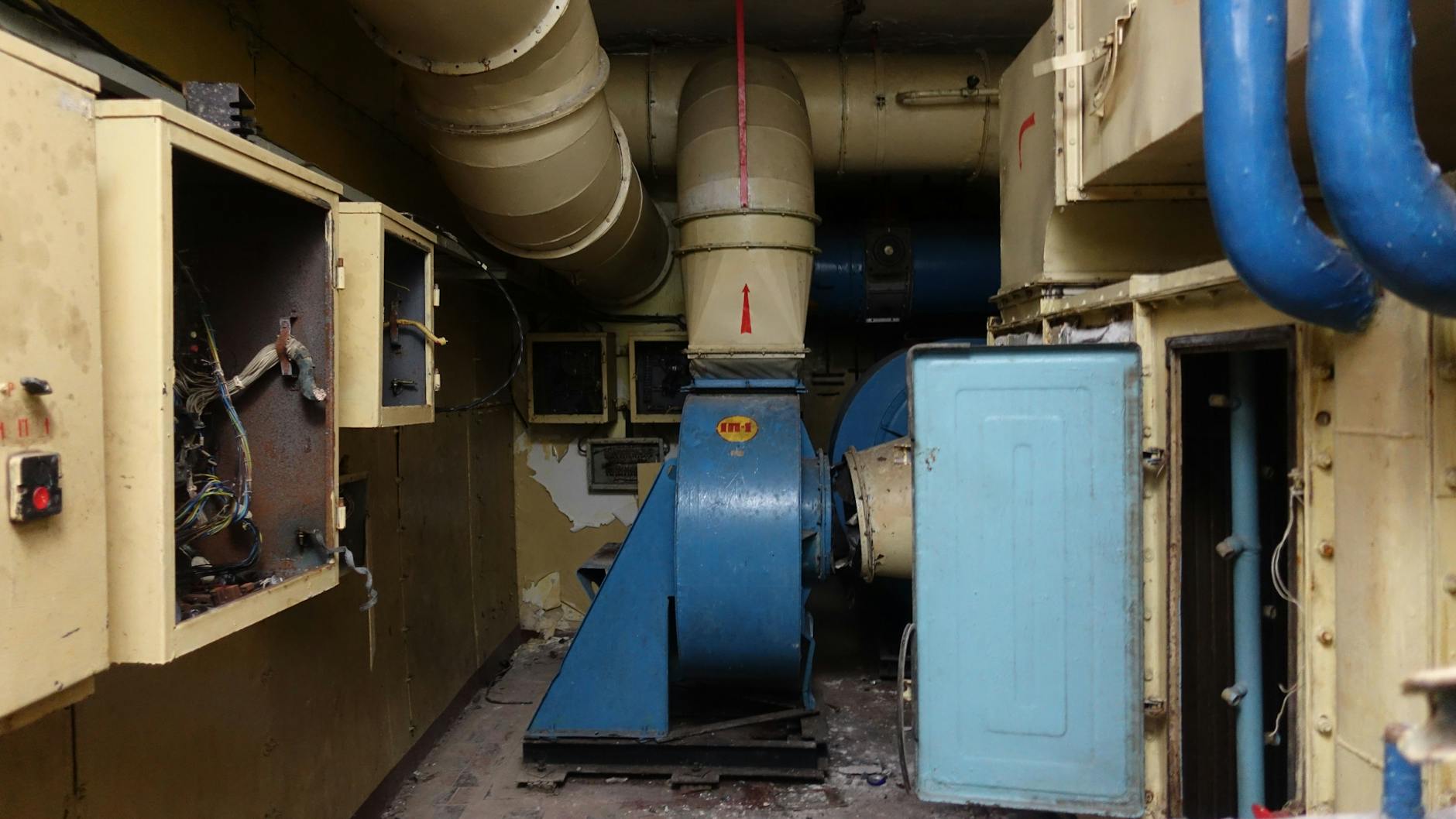 Riesige Lüftungsanlagen versorgten die ausgedehnte Bunkeranlage mit frischem Sauerstoff.