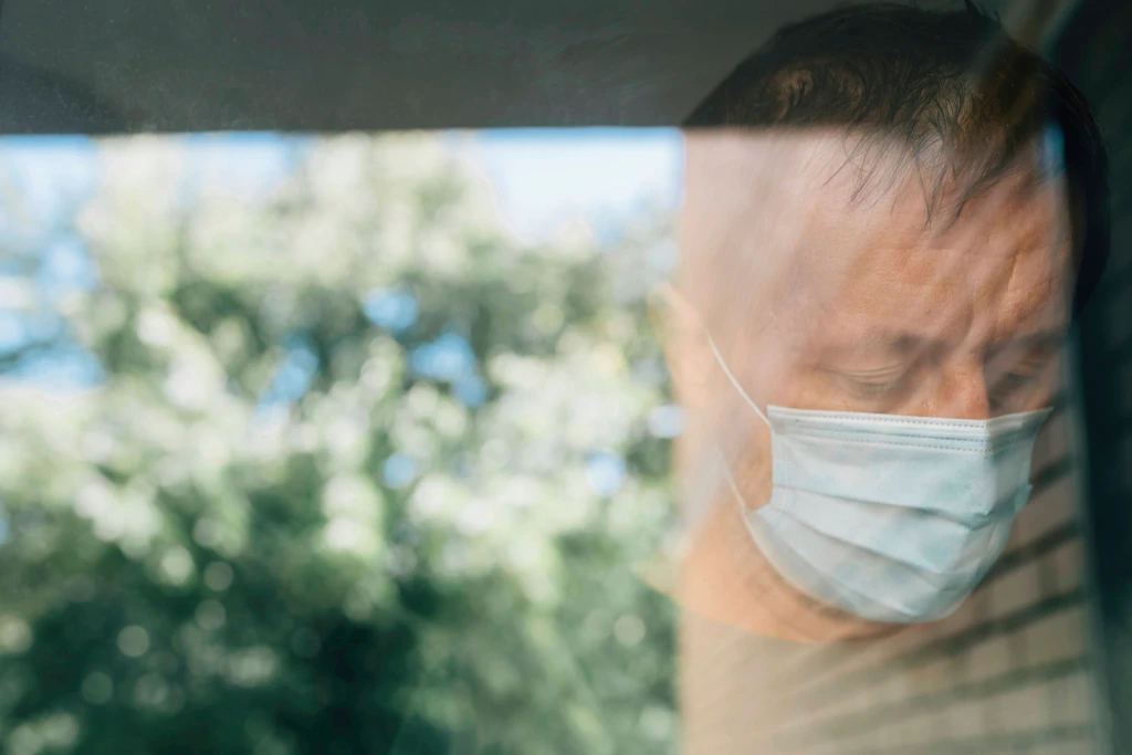 Omikron-Variante: Nächtliche Schweißausbrüche als neues Symptom?
