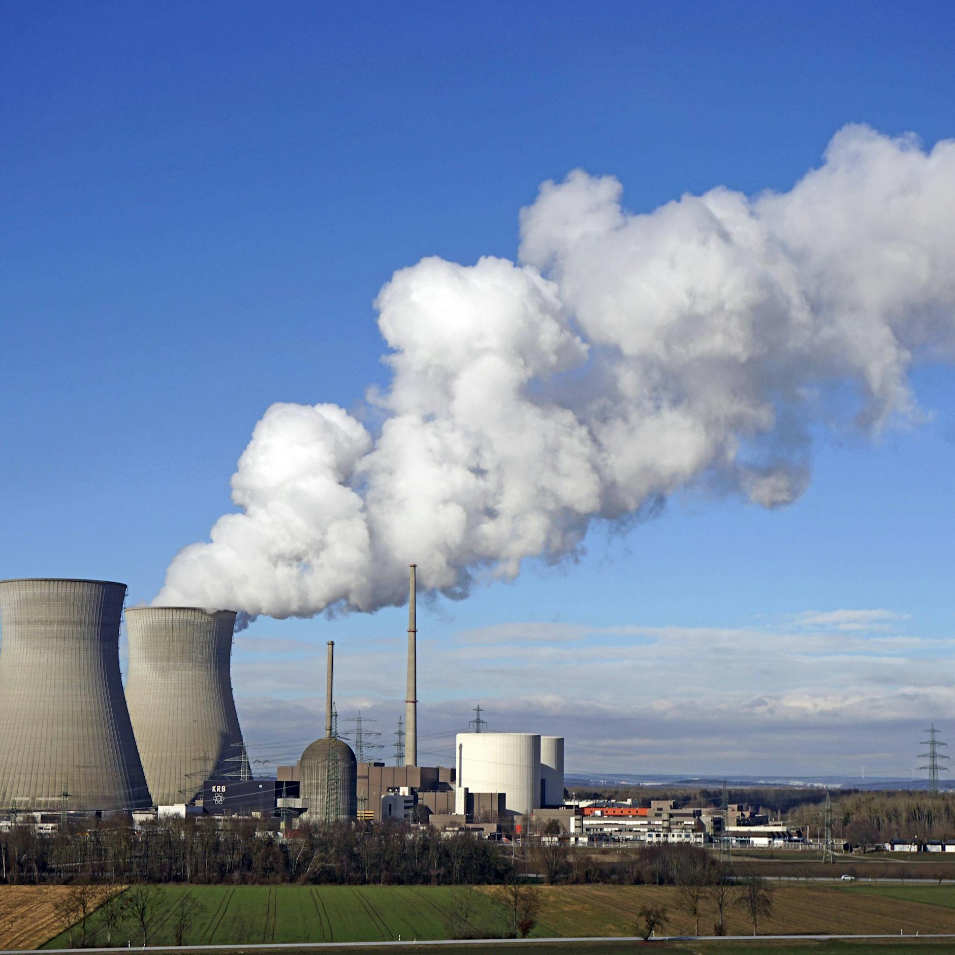 Drei Atomkraftwerke werden Silvester abgeschaltet: Hat Deutschland noch genug Power für Strom?