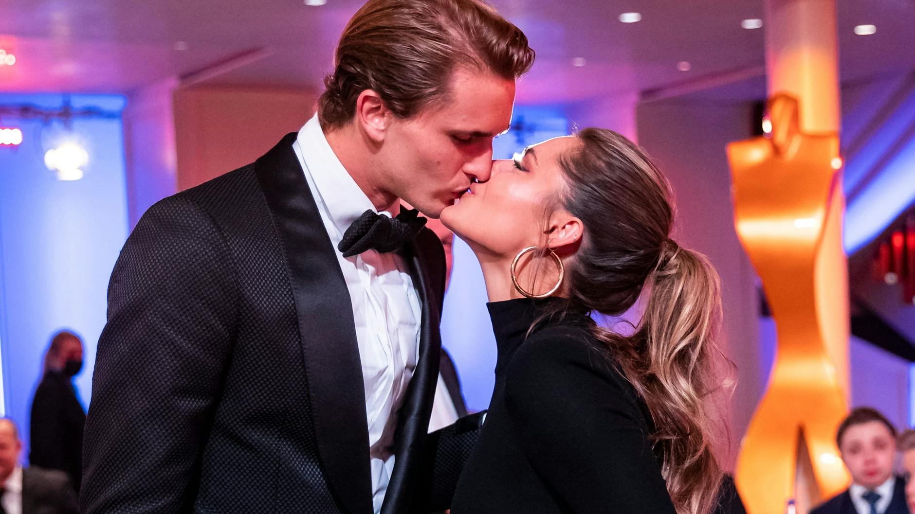Schwer verliebt: Sophia Thomalla und ihr Partner Alexander Zverev auf einer Abendveranstaltung am vergangenen Wochenende