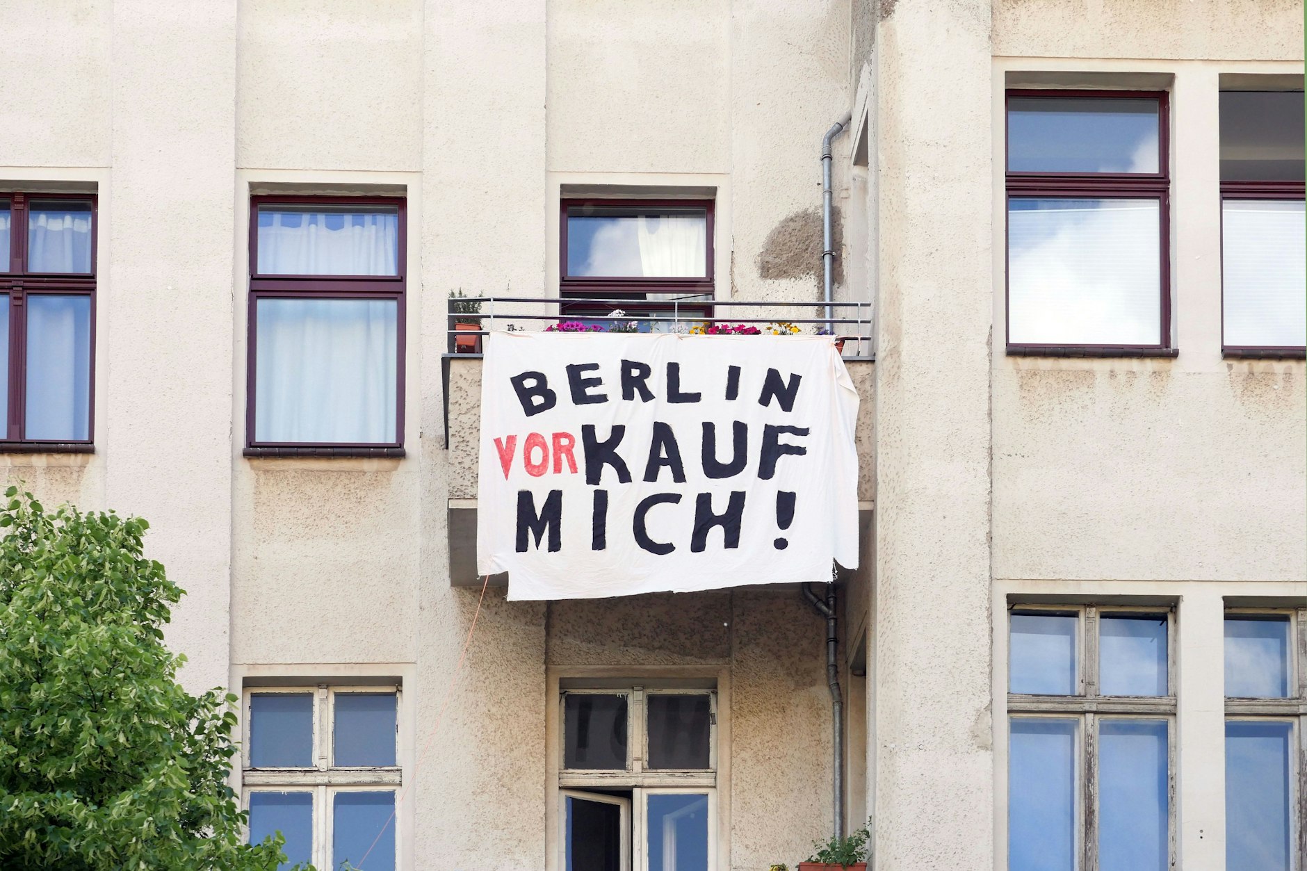 So war es noch vor einem Jahr: Mieter werben dafür, dass ihr Haus durch Ausübung des Vorkaufsrechts in kommunale Hände kommt.