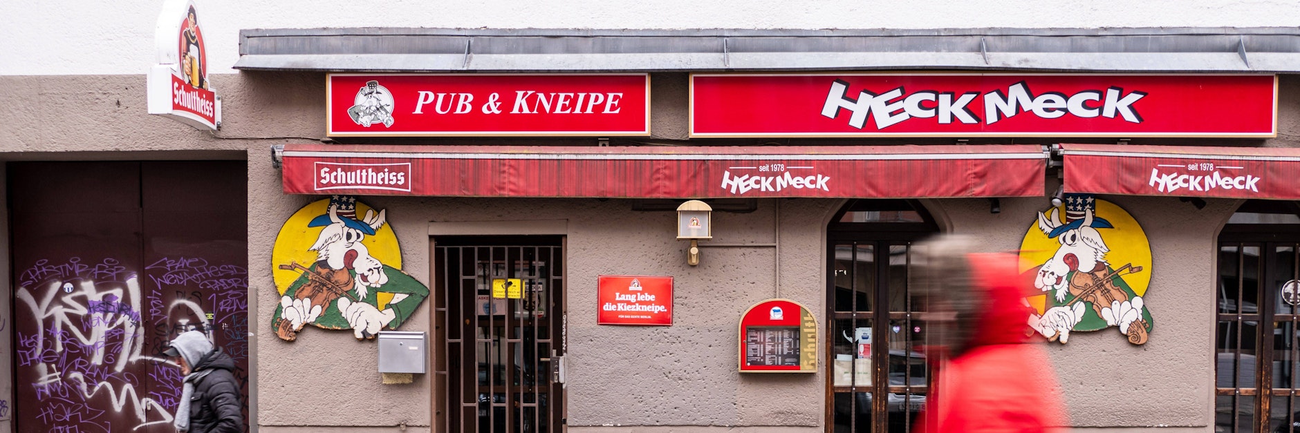 Eine Kiezkneipe in Schöneberg trägt den schönen Namen "Heckmeck". 