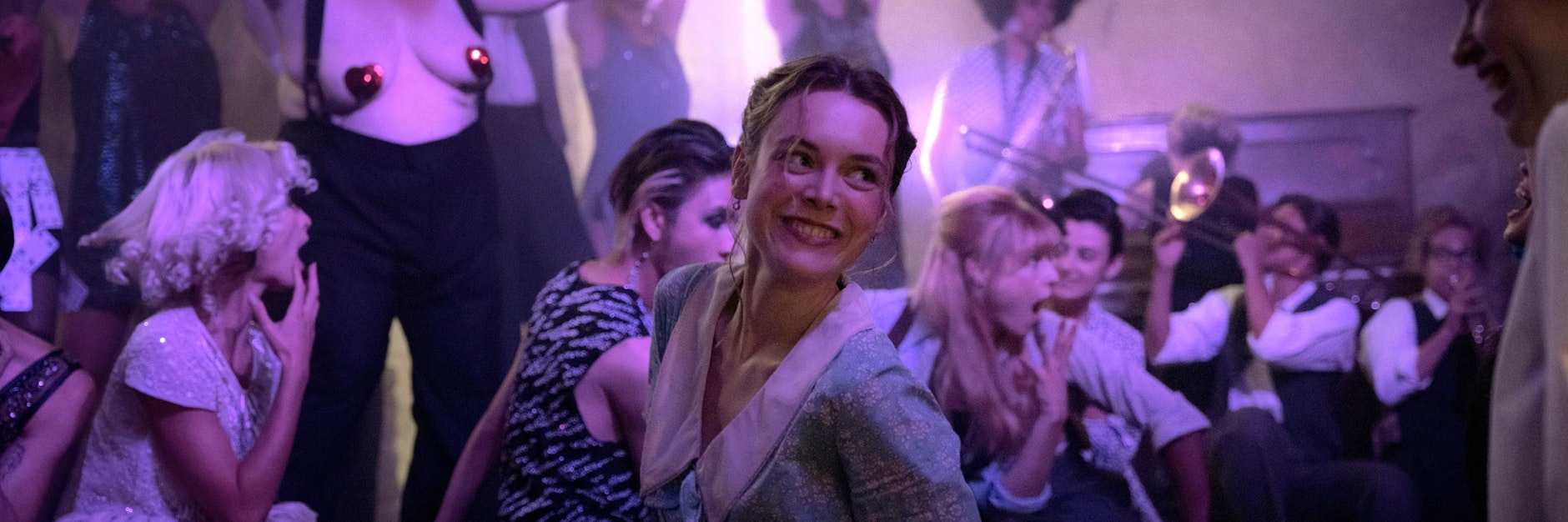 Hedi (Valerie Stoll) tanzt im Szene-Nachtclub „Eldorado“.