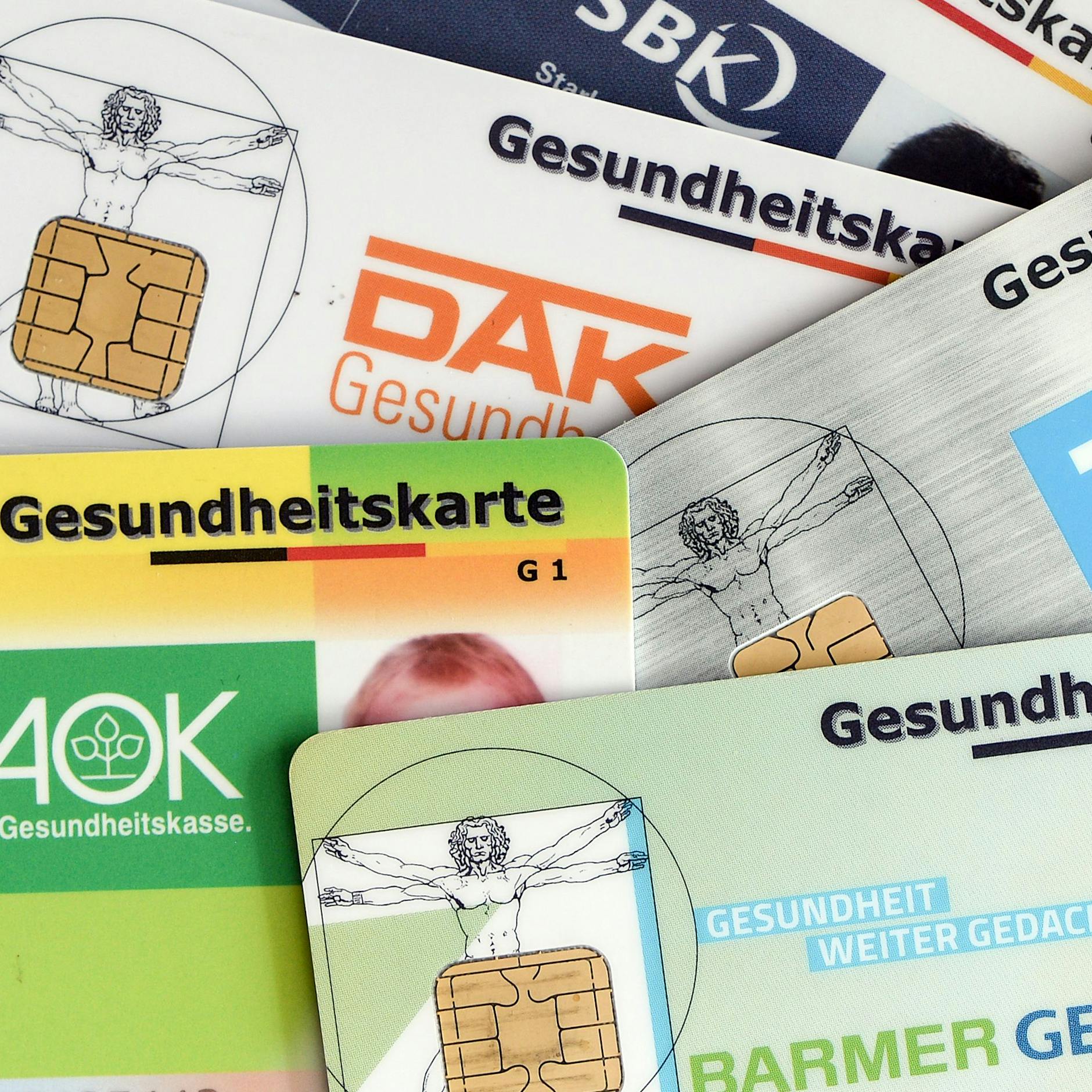 Für wen sich wechseln lohnt: Diese gesetzlichen Krankenkassen erhöhen 2022 den Zusatzbeitrag!