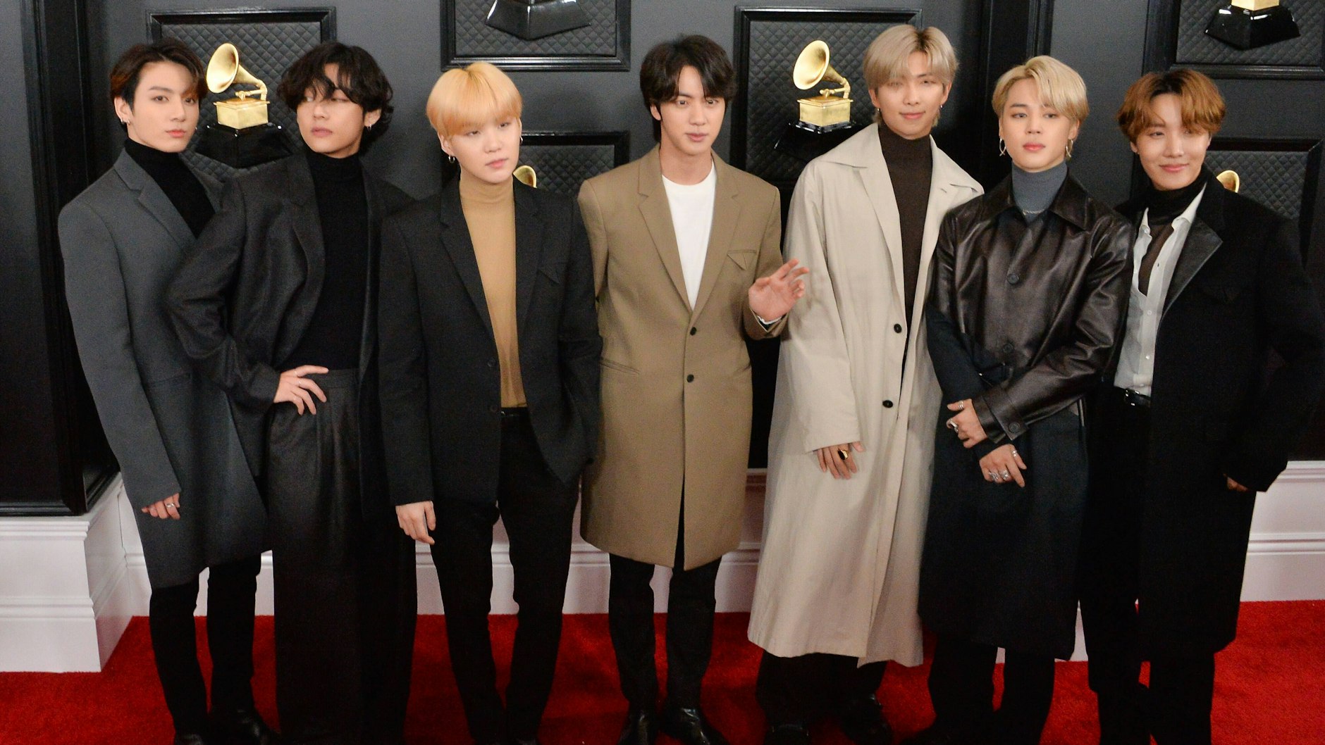 Die Mitglieder der K-Pop-Band BTS:&nbsp;RM, V, Suga, Jin, Jimin, Jungkook und J-Hope (v.l.)