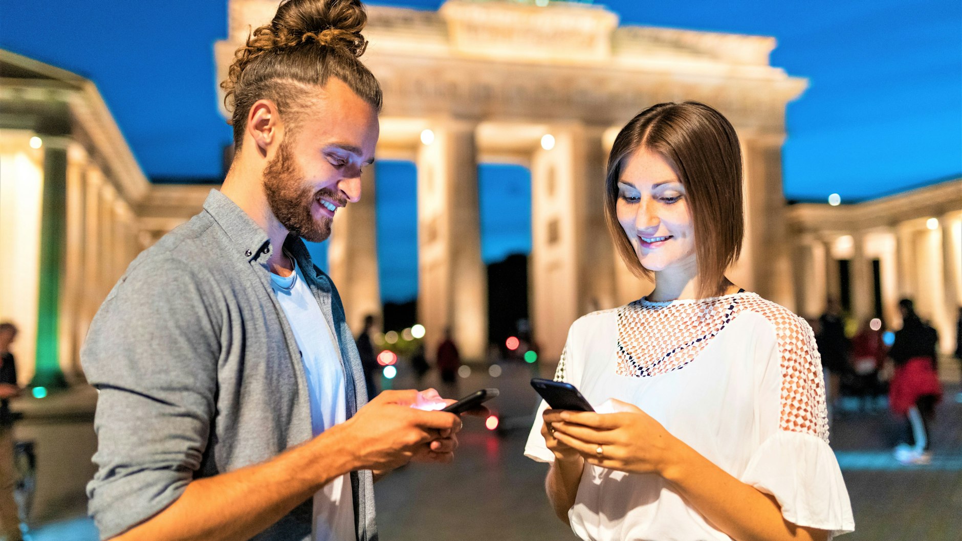 Während der Führung stellt der Guide den Teams immer wieder spannende Aufgaben, die es zu lösen gilt.