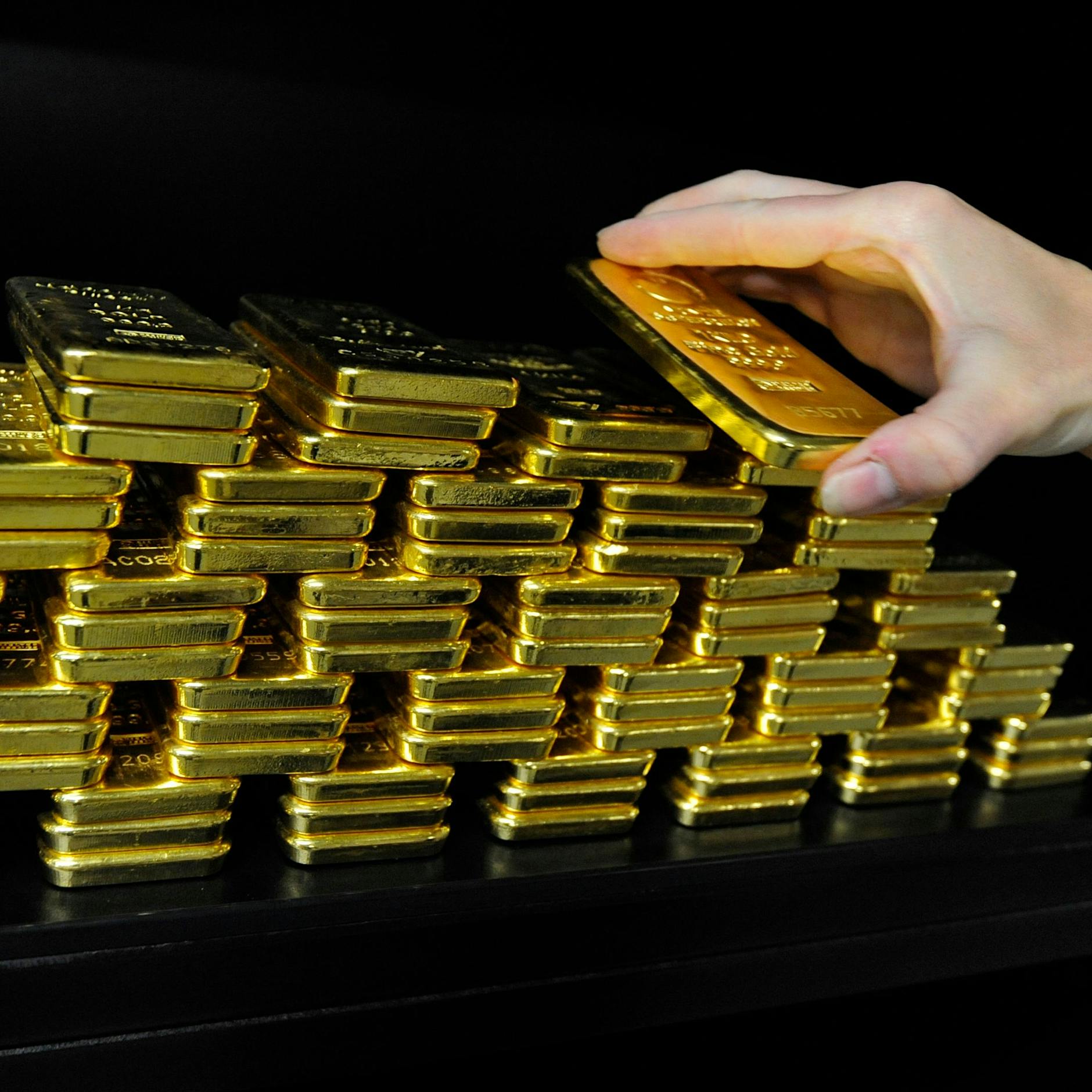 Sie wollen Ihr Geld in Gold anlegen? Das müssen Sie wissen! 3 Profi-Tipps für den Goldkauf